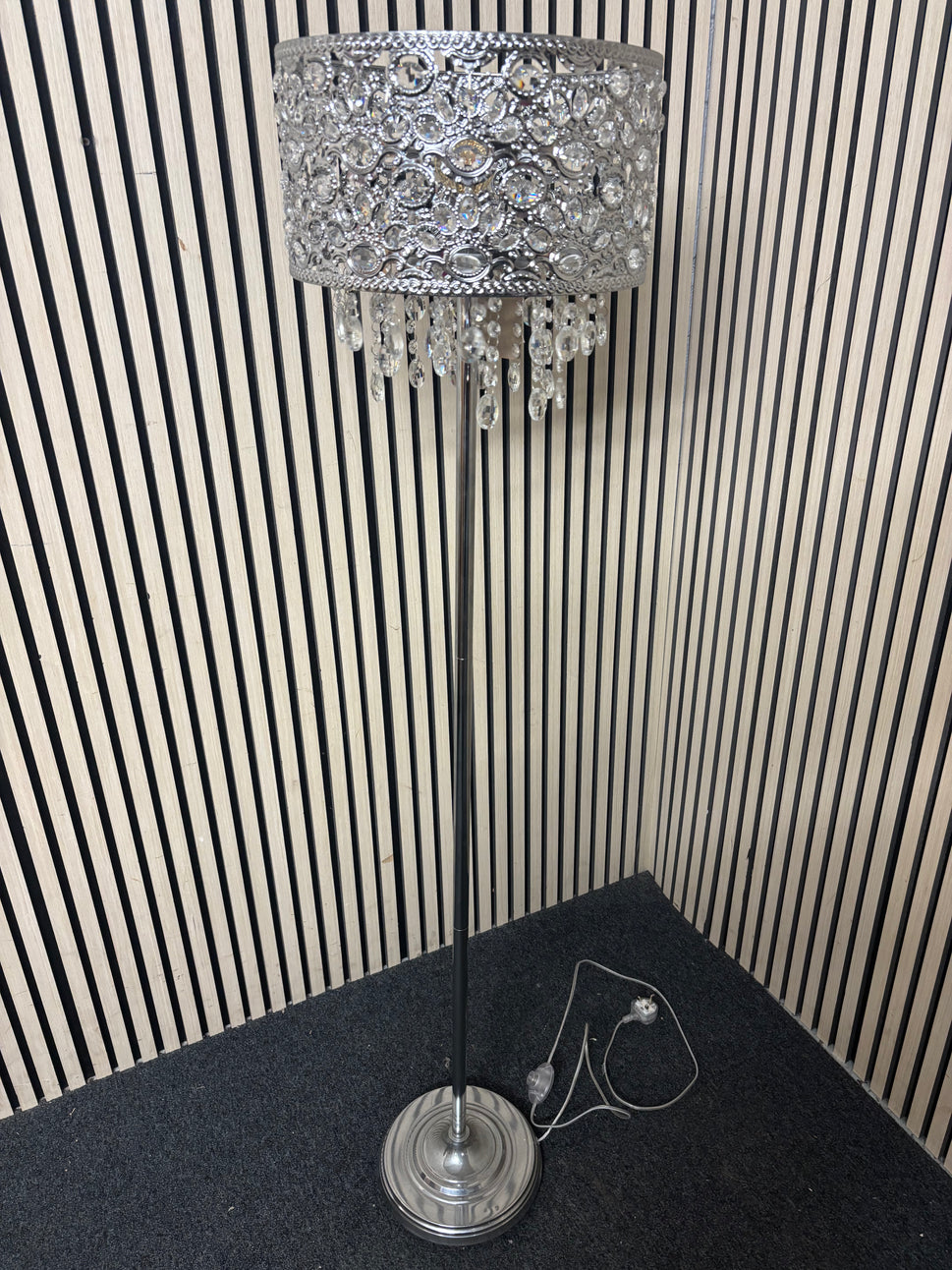 Tall metal lamp with ornate lampshade 2226