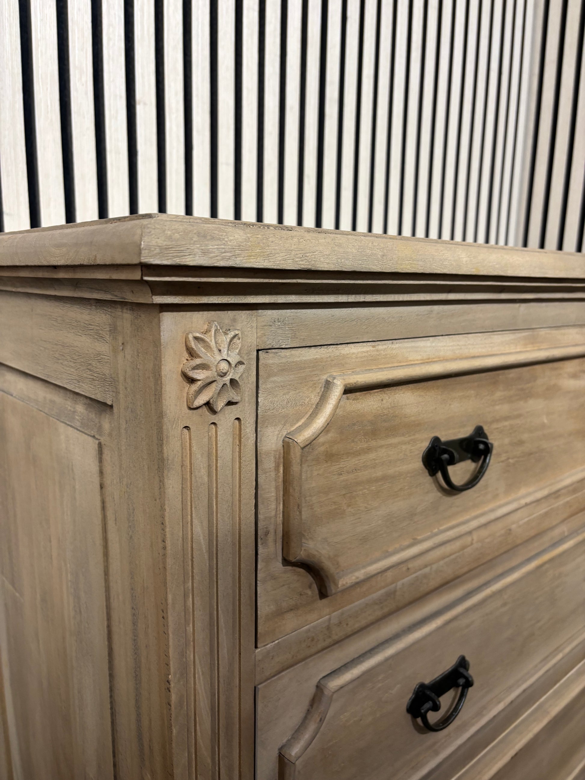 Solid natural wood large ornate 3 drawer chest 43543