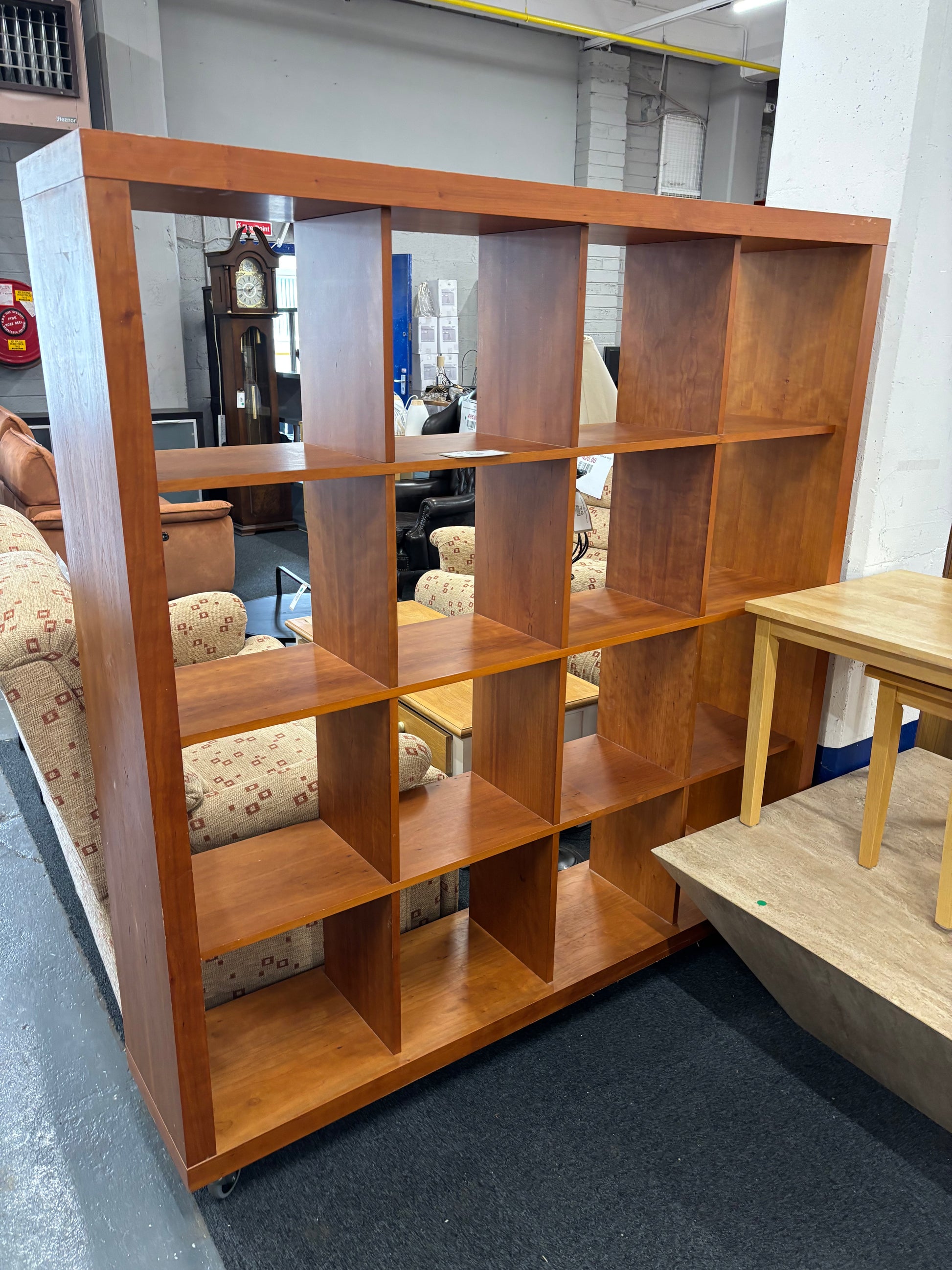 Teak open bookcase unit on castors (H 173 x W 163 x D 36 cm) 43442