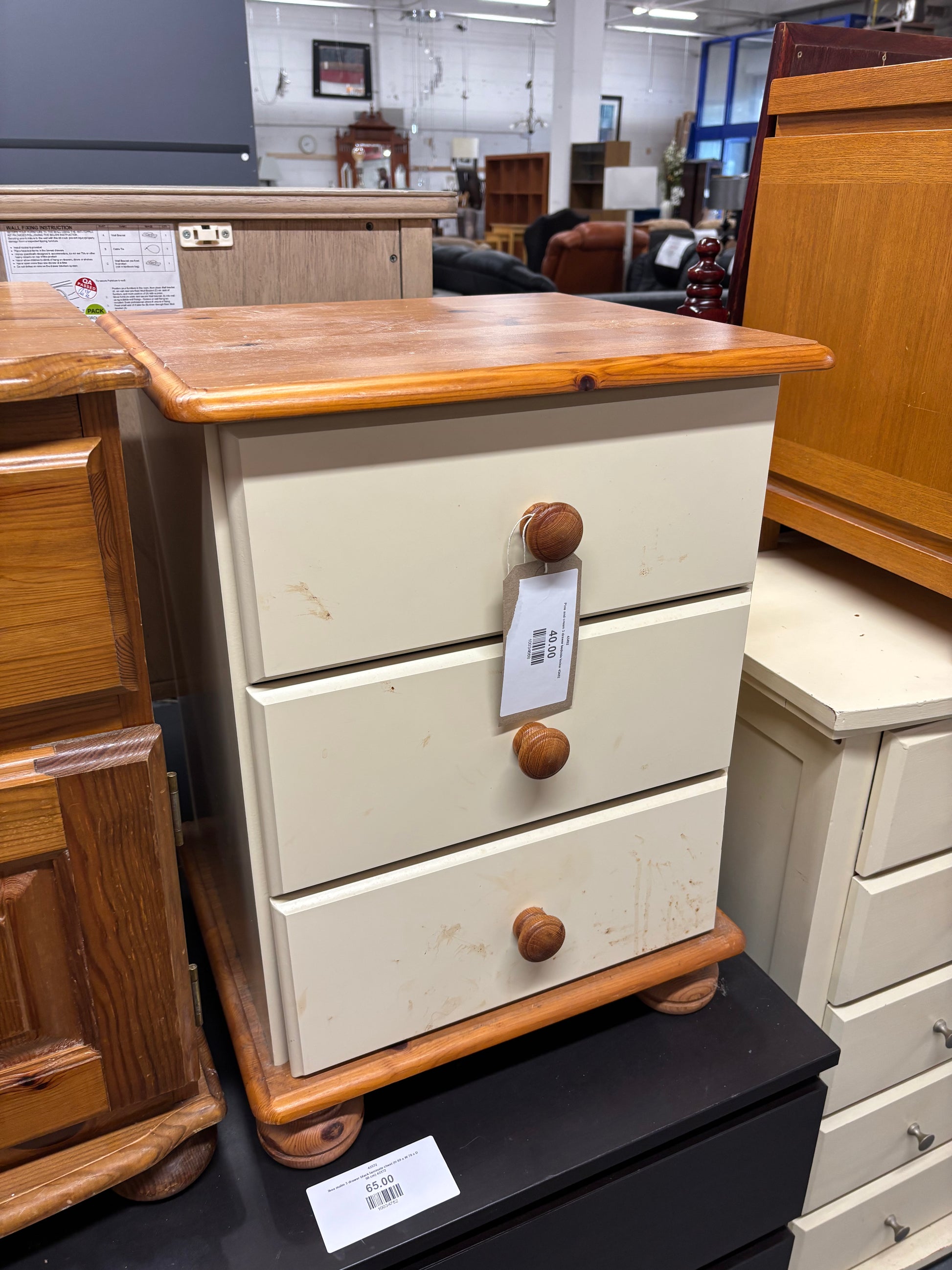 Pine and cream 3 drawer bedside locker 43492