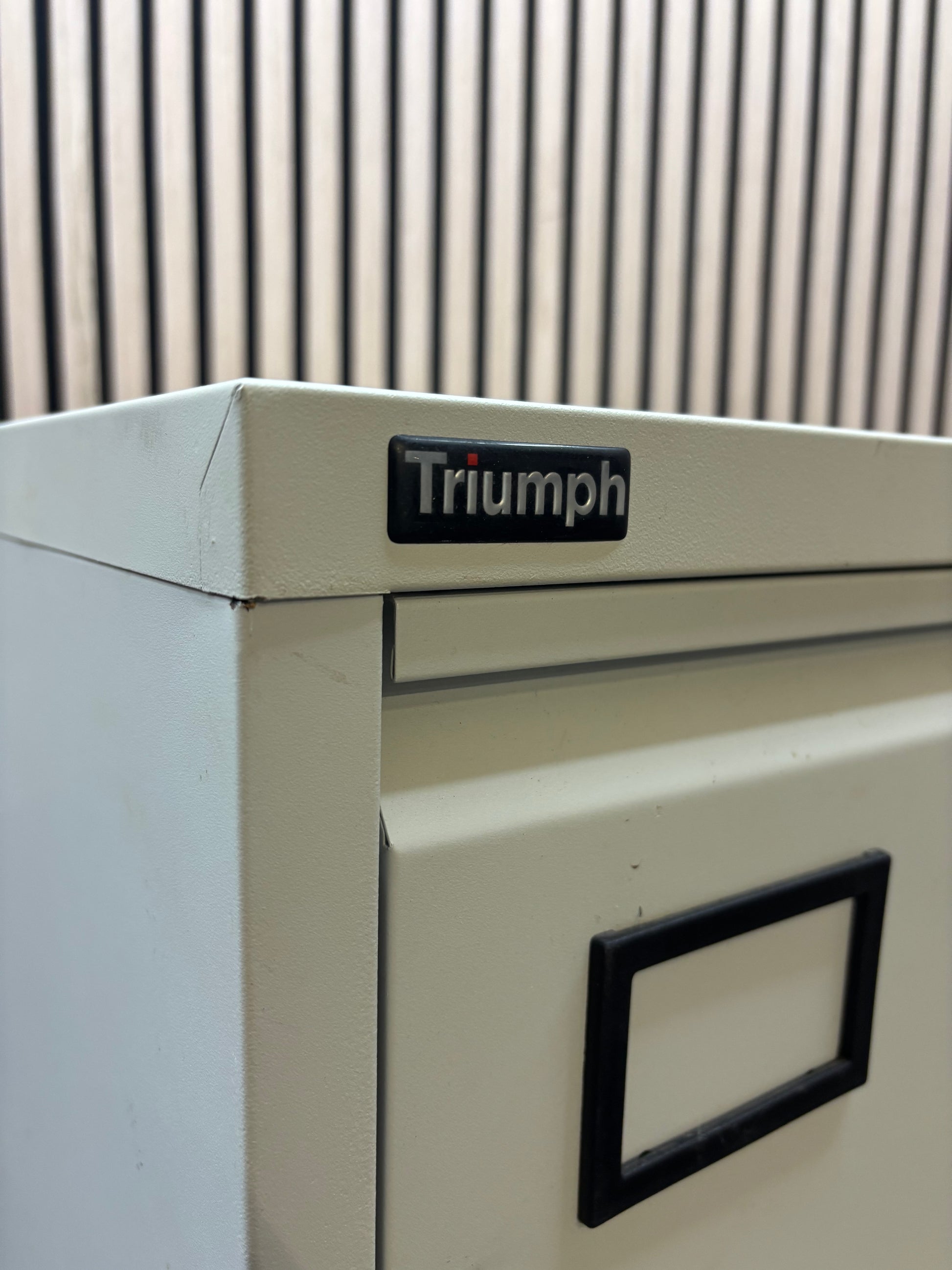 Triumph silver metal 4 drawer filing cabinet
