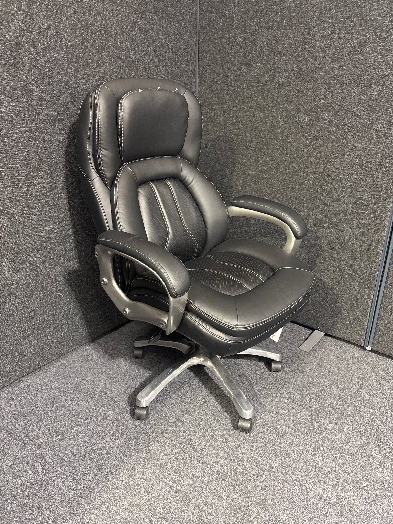 NEW Atlas bariatric executive chair - black faux leather faced