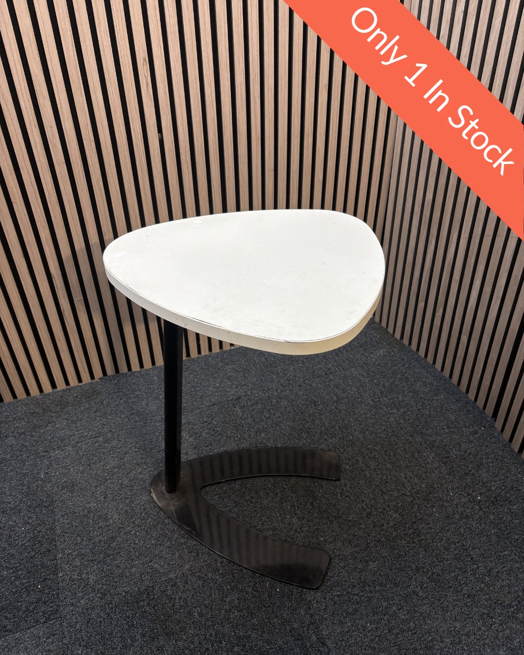 Buddy laptop table with black frame and shield top - white
