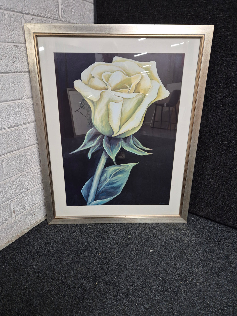 White rose illustration in silver frame ( 820 x L 1010 mm) 1225