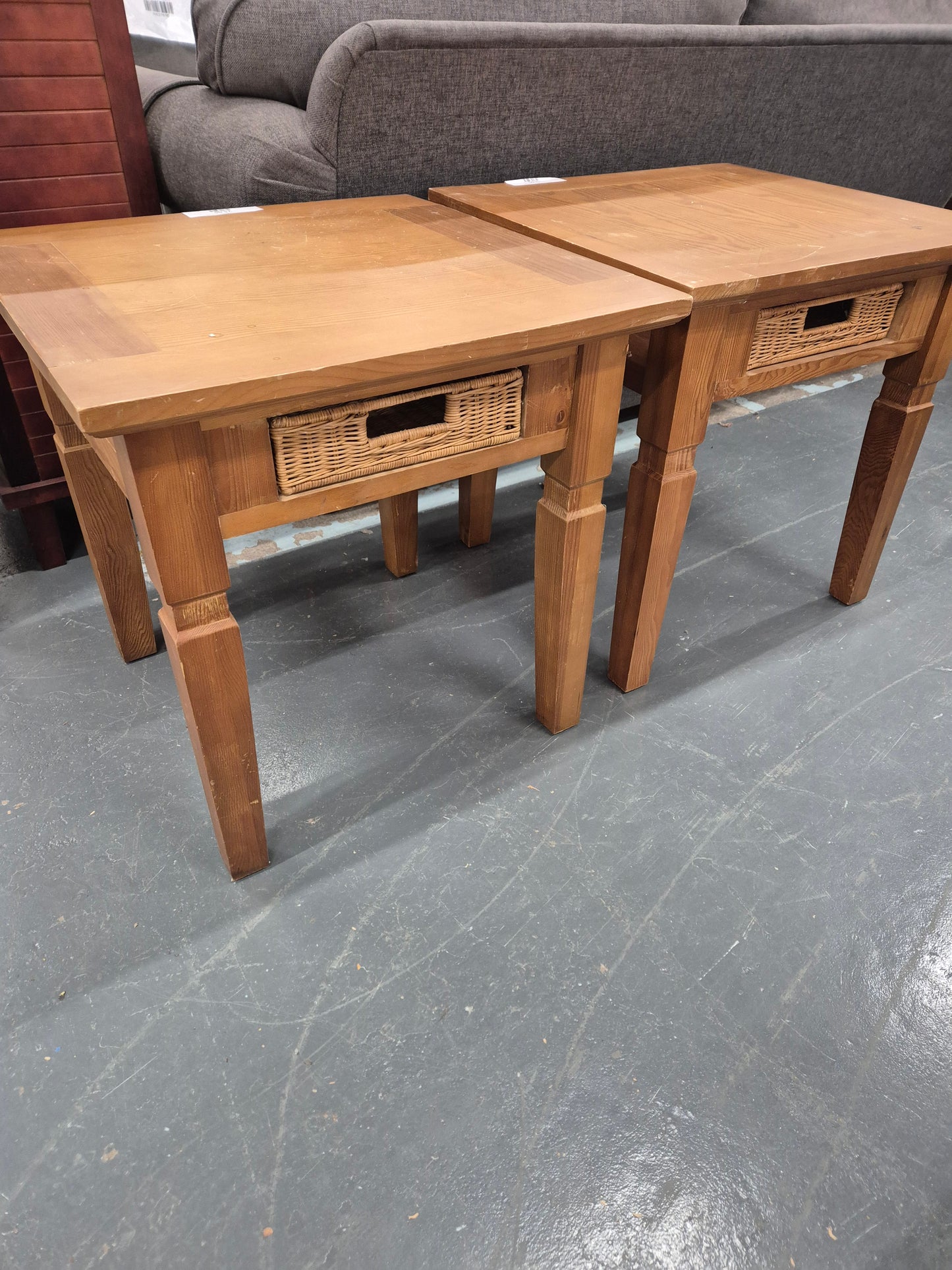 Pine lamp table with 1 door drawer 4124