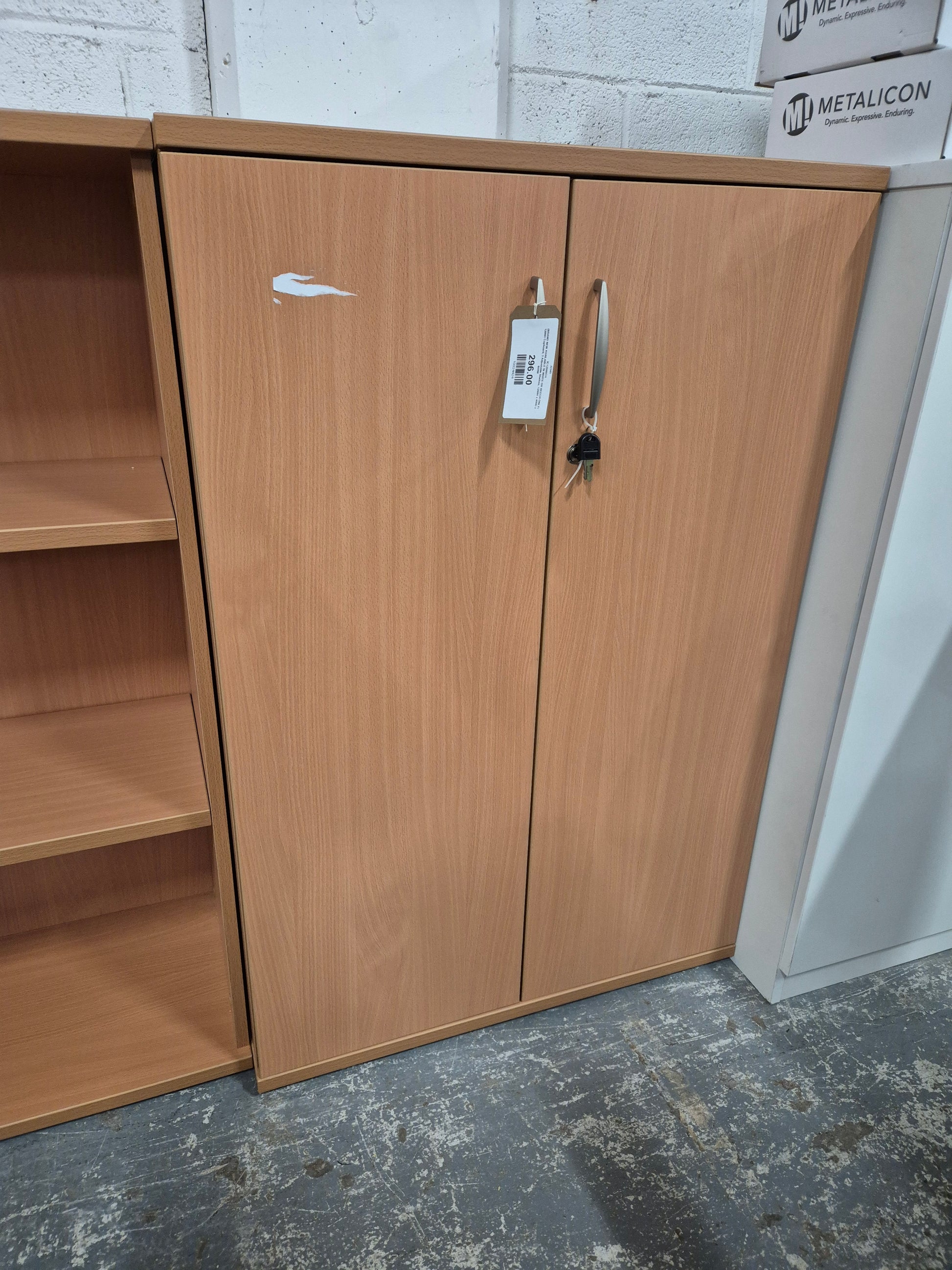 IC1200BCH
(BRAND NEW AVAILABLE IN WHITE OR BEECH ONLY) 1200H Cupboard, 3 Adjustable Shelves, 1200H x 400D x 800W
