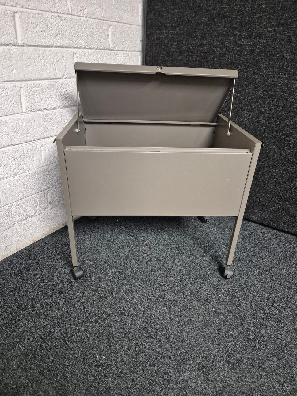 SECONDHAND twinlock single drawer mobile filing cabinet