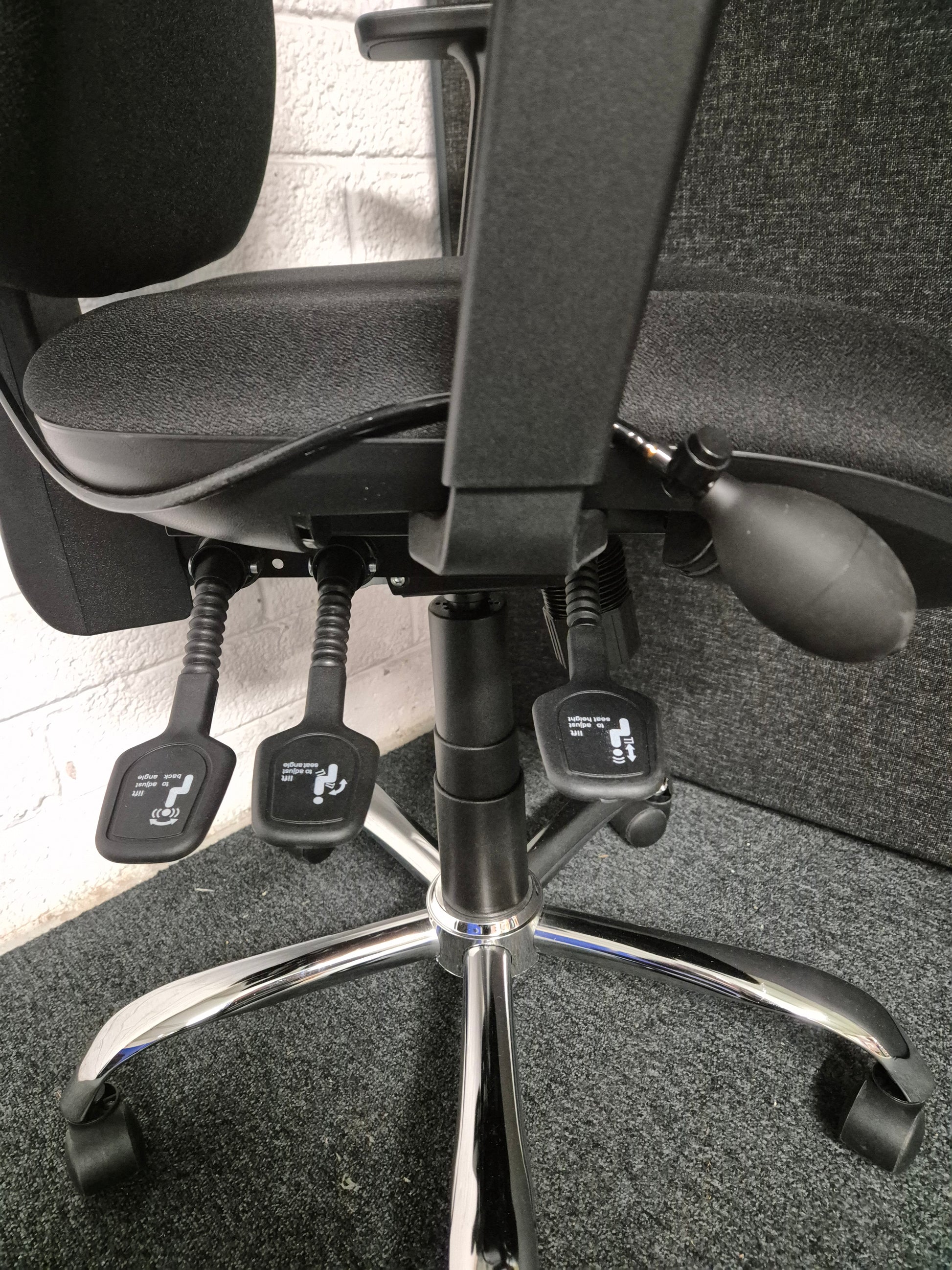 Senza ergo 24hr ergonomic asynchro task chair with height adjustable arms