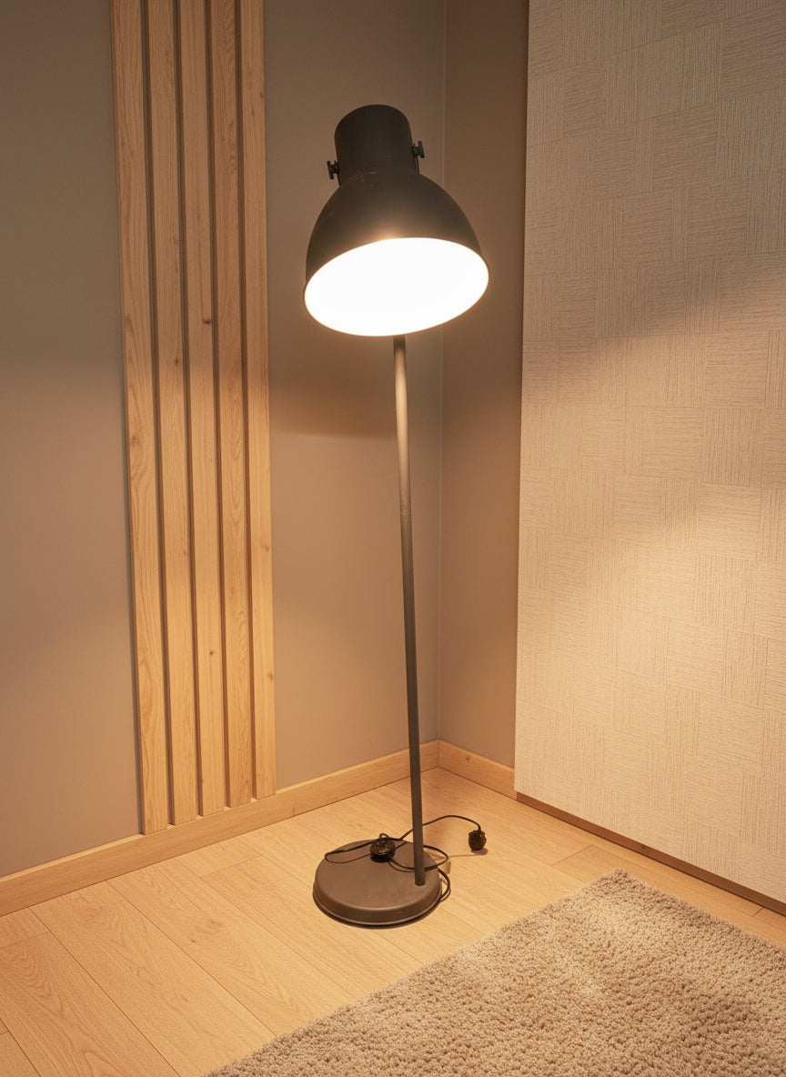 Tall black metal standard lamp (180 cm high) 3125