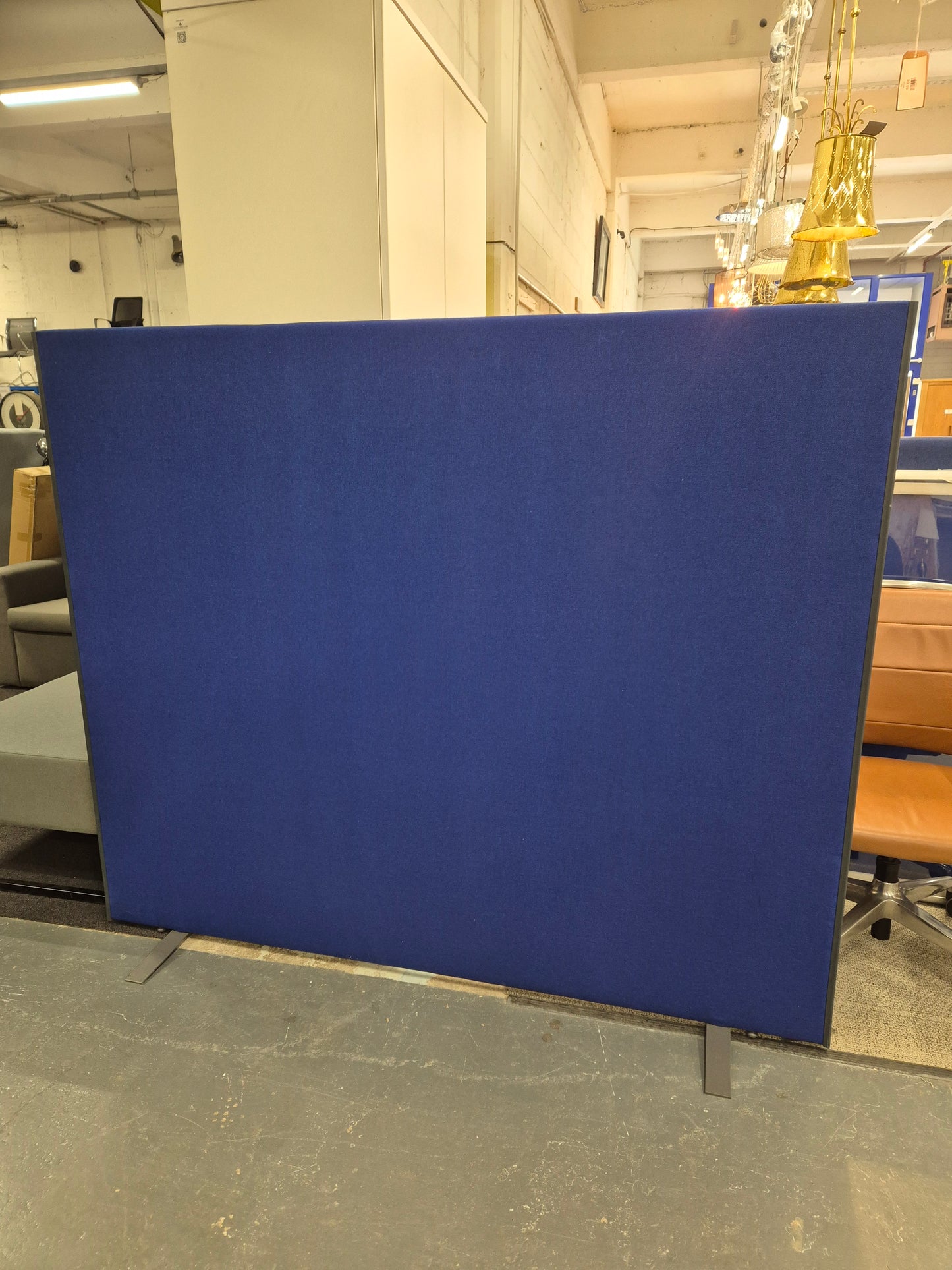 Floor standing fabric screen - Various finishes (1800mm Wide x 1500mm High)