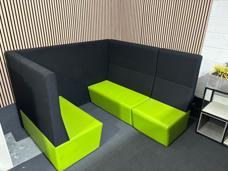 Ziggy large high back green and black modular soft seating with table