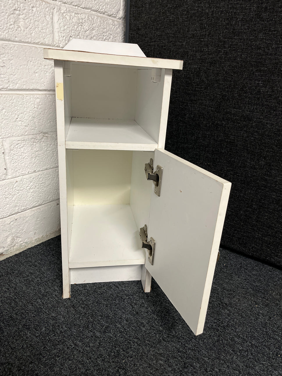 Small white bedside locker  3125