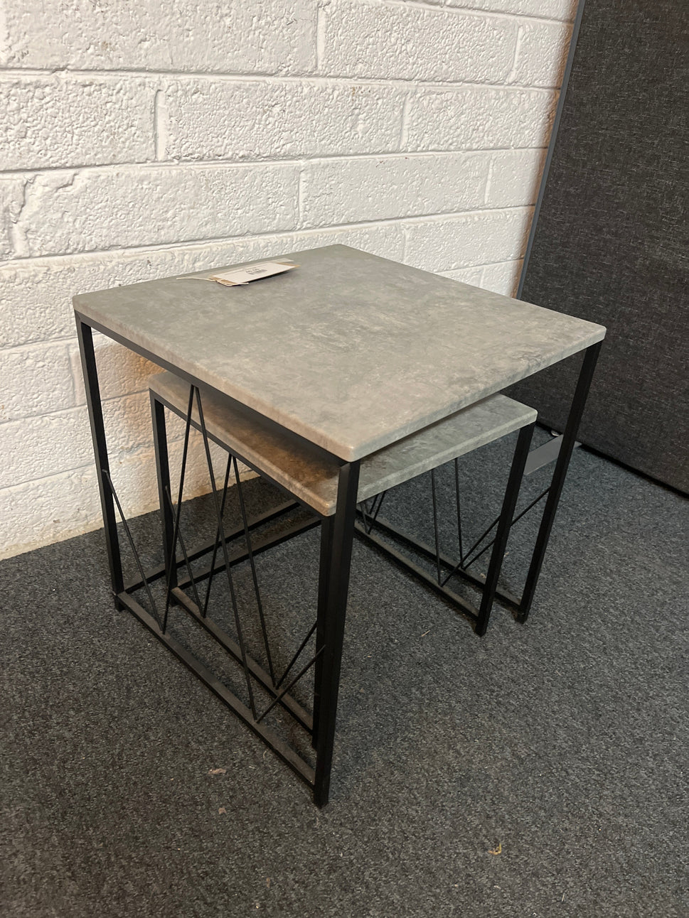 Nest of concrete laminate and black square tables (H 49 x W 45 x D 45 cm) 3225