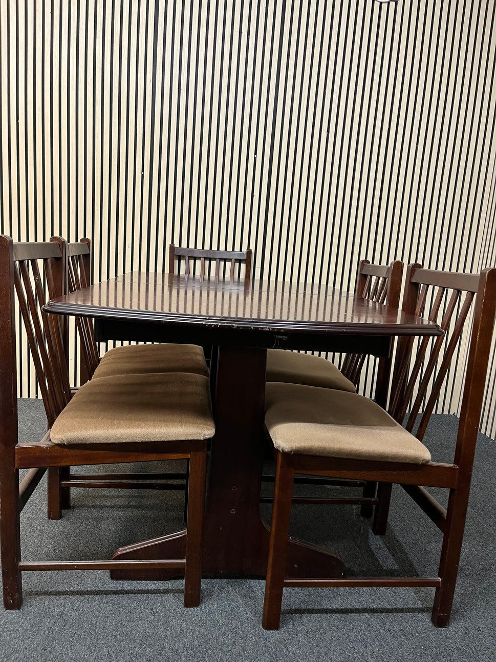 Rossmore mahogany rectangular extendable dining table with 6 no. matching chairs with brown fabric seat cushions (L 128 -170 cm x W 87 cm) 2425