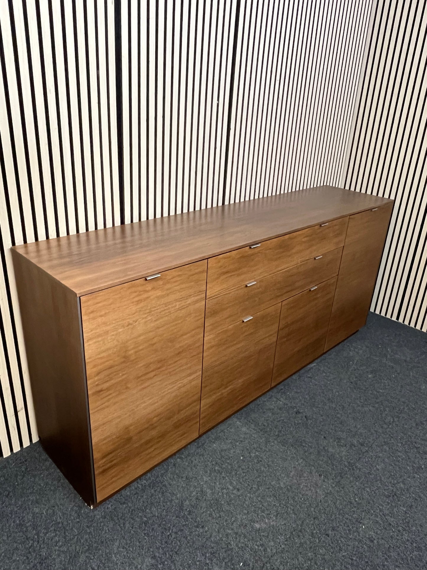 Skovby no. 942 4 door 3 drawer modern walnut sideboard (H 88 x W 195 x D 45 cm) 3126
