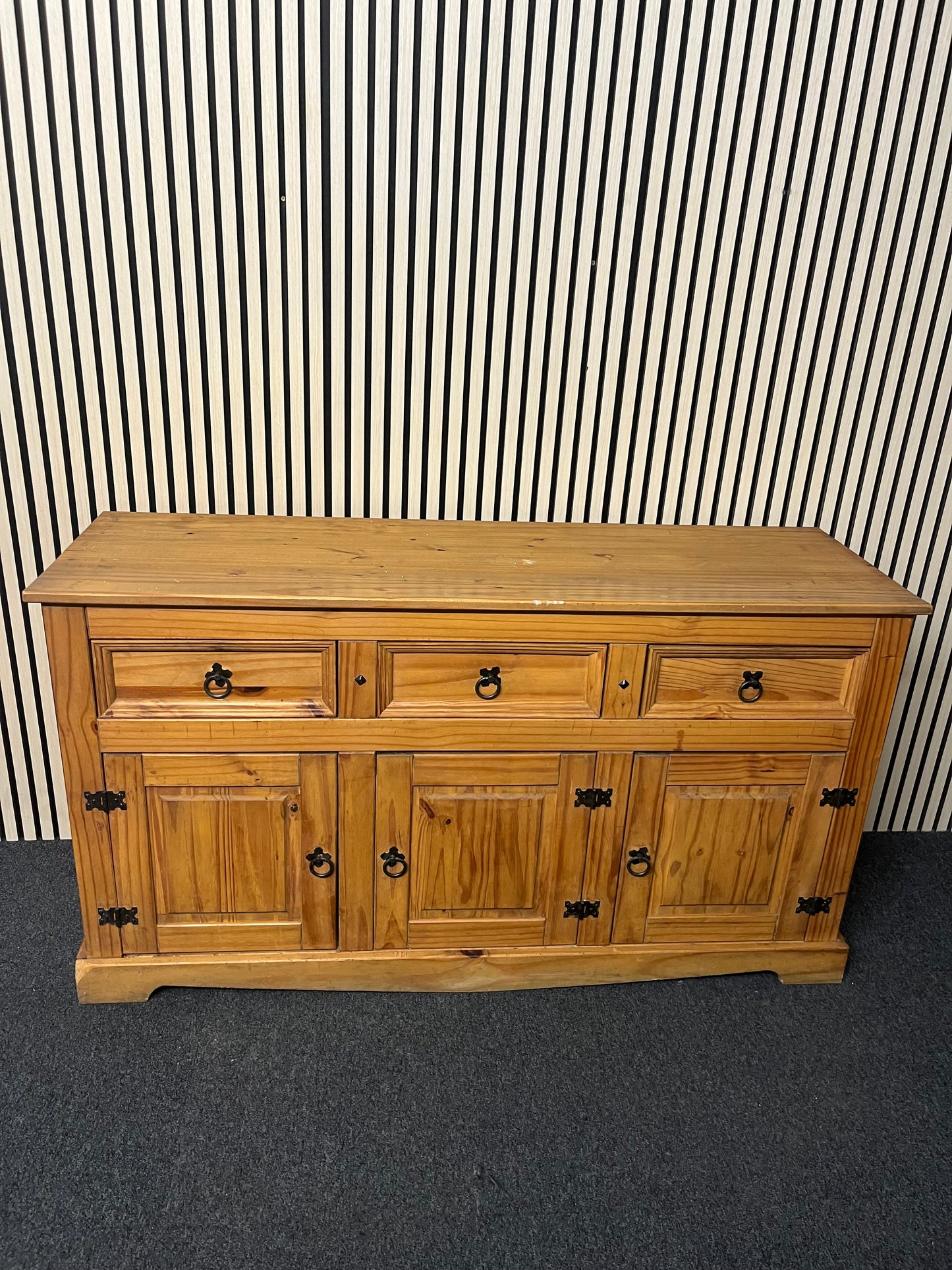 Large long 3 door 3 drawer waxed pine sideboard (H 84 x W 151 x D 47 cm) 2325