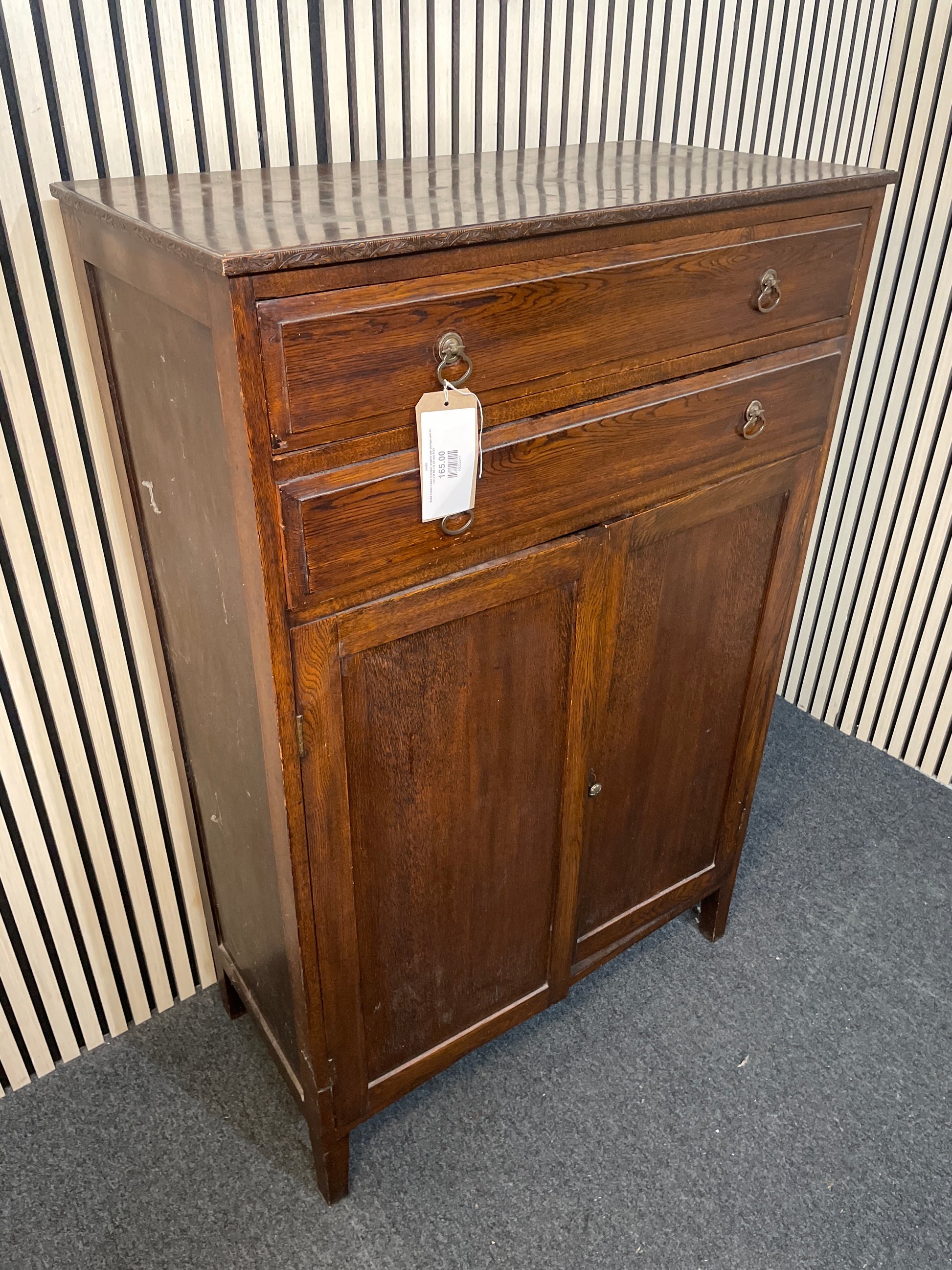 Solid ornate 2 door 2 drawer english oak storage unit (H 132 x W 86 x D 42 cm) 2425