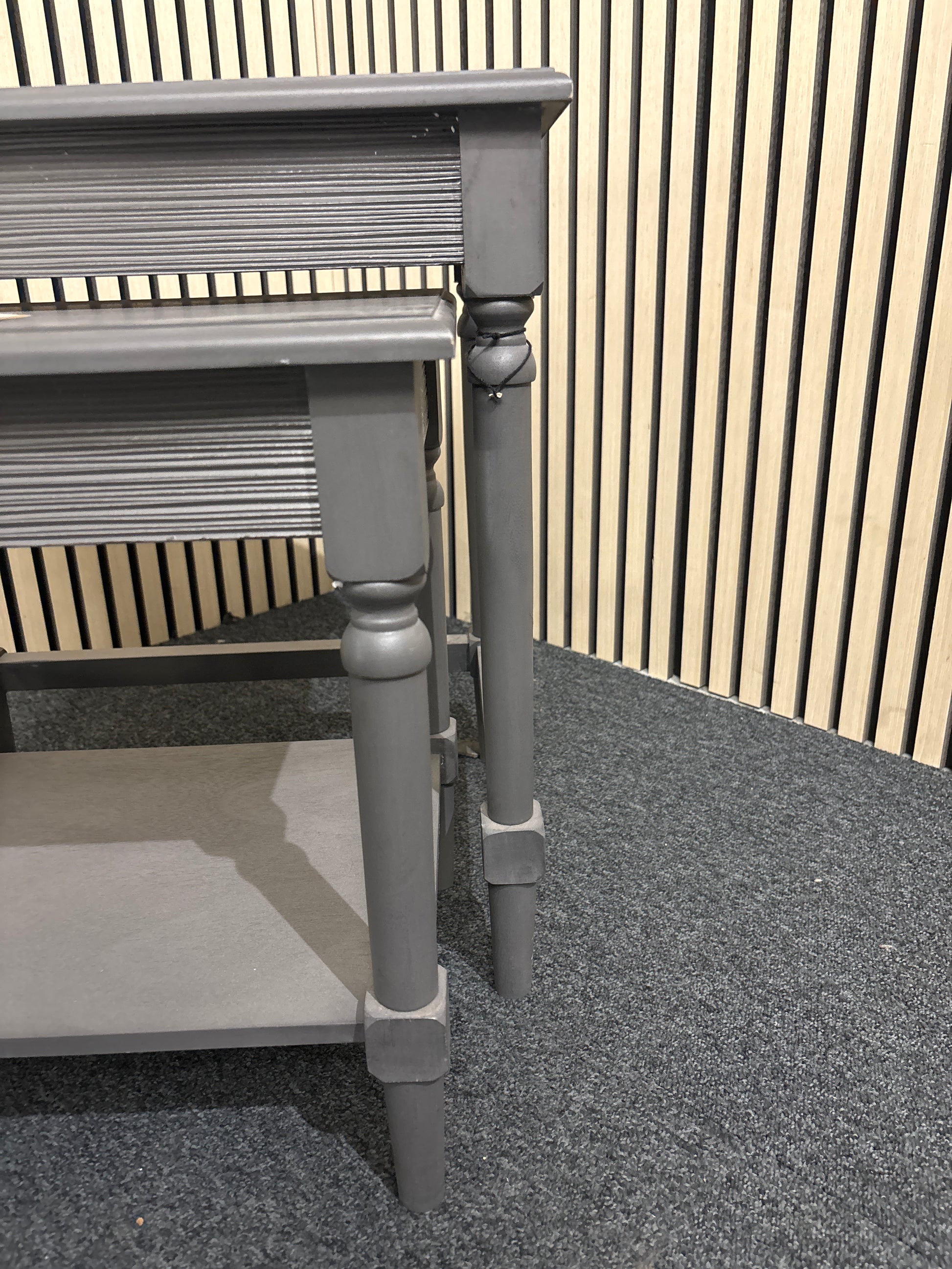 Grey painted nest of 2 lamp tables 3325