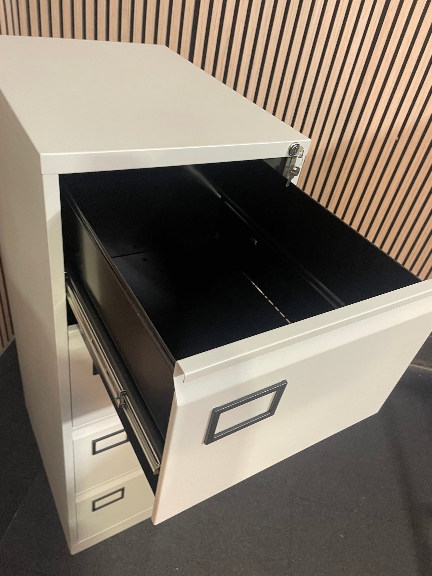 GREY 4 DRAWER CABINET