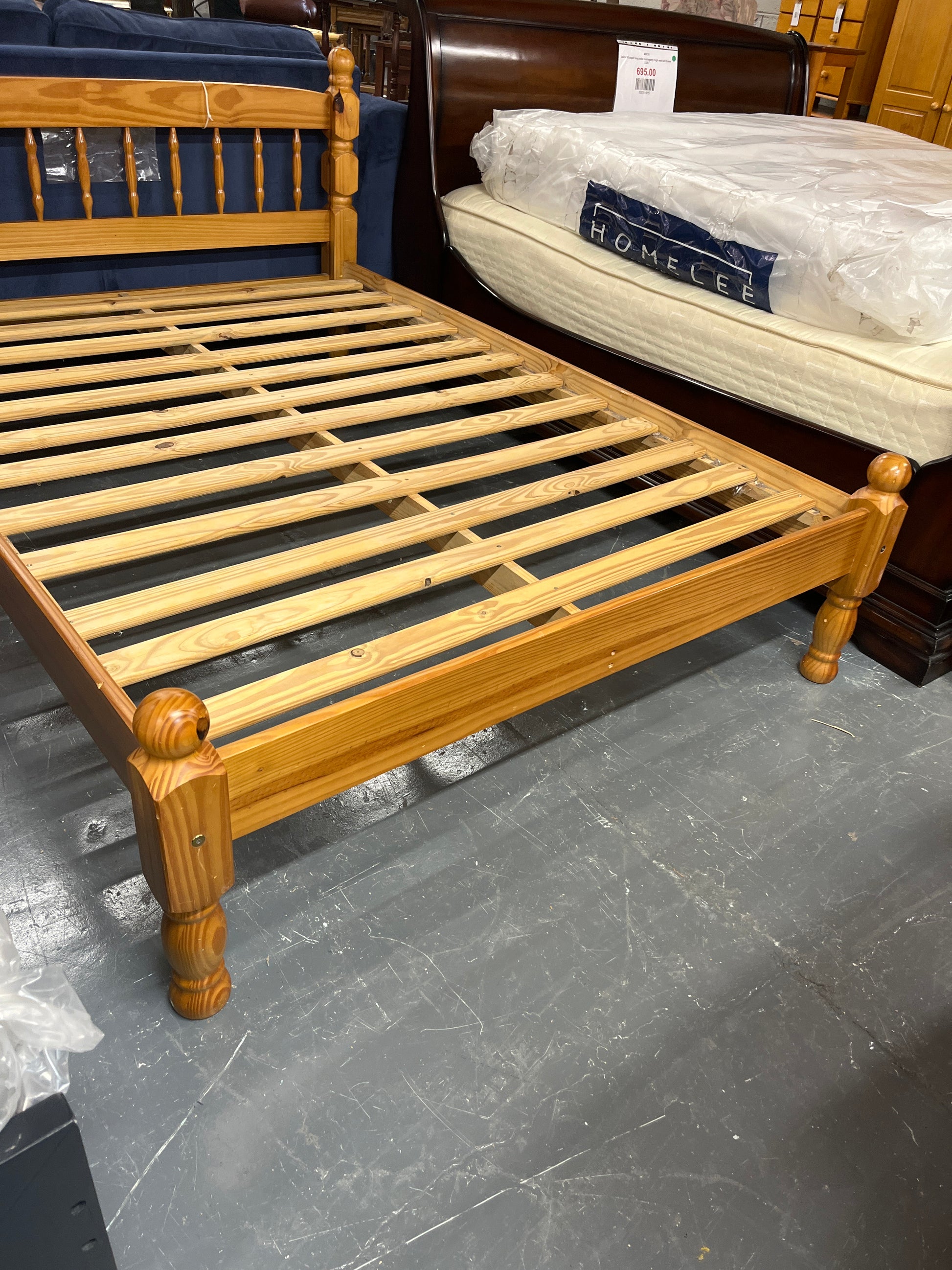 4ft 6 solid pine low end bed frame 3325