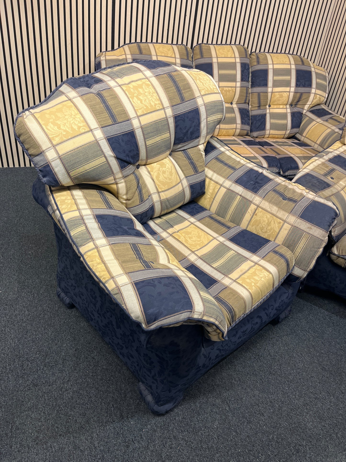 3+1+1 Mixed fabric blue and yellow sofa suite 1126