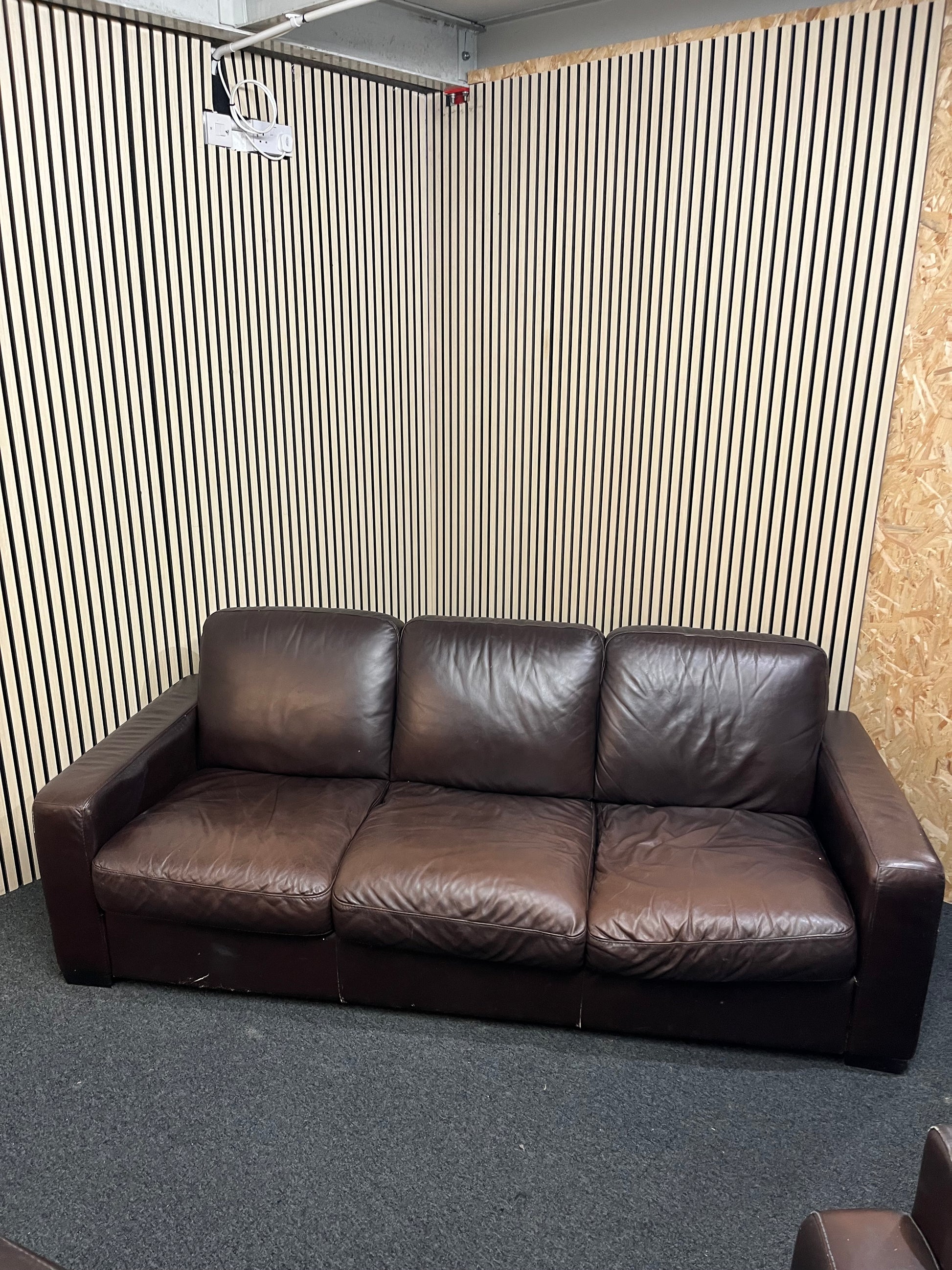 Brown pure leather 3+2+1 sofa set (Width - 3 seater 210 cm, 2 seater 150 cm, single 90 cm) 1425