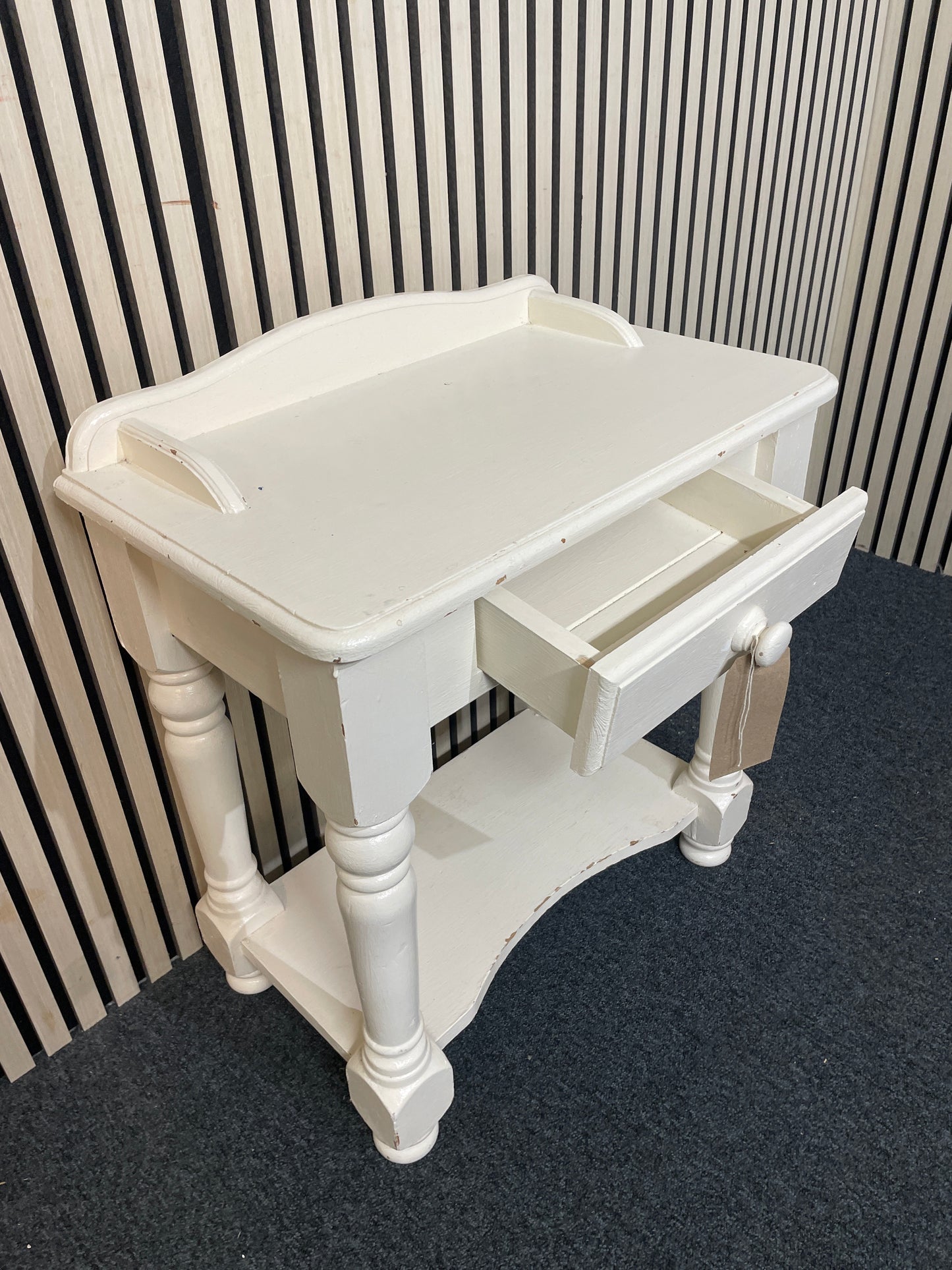 White painted pine ornate 1 drawer bedside table 2425