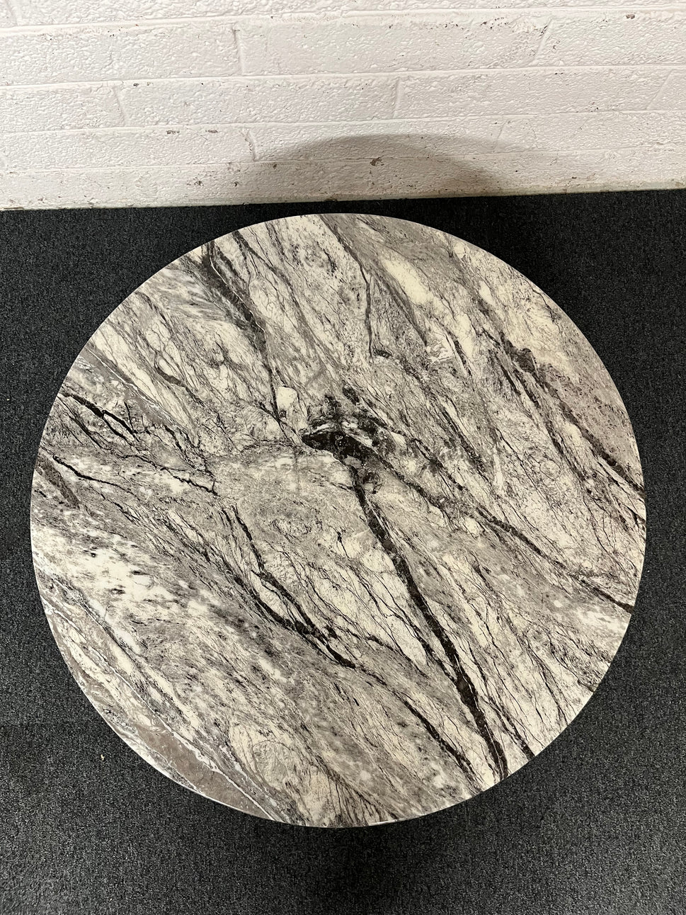 Grey granite circular top, black metal frame nest of 2 coffee tables (800W & 600W 430H) 3225