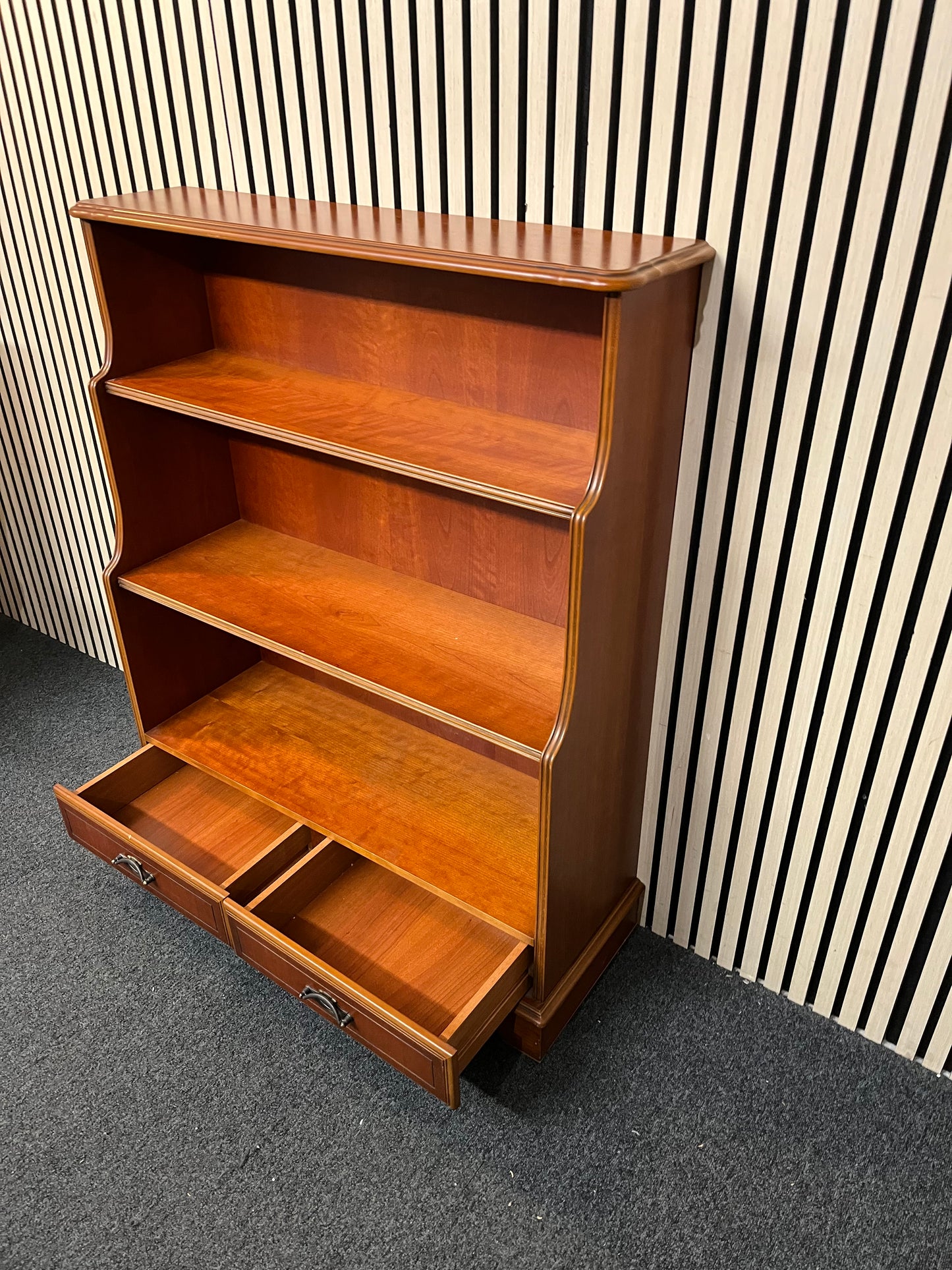 Low mahogany bookcase with 2 base drawers (H 113 x W 90 x D 22 cm) 1126