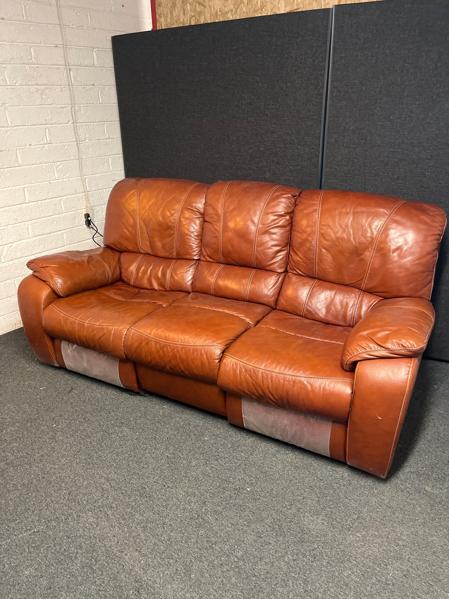 Large 3 seater tan leather ELECTRIC recliner sofa 2060Wx900Dx850H 2225