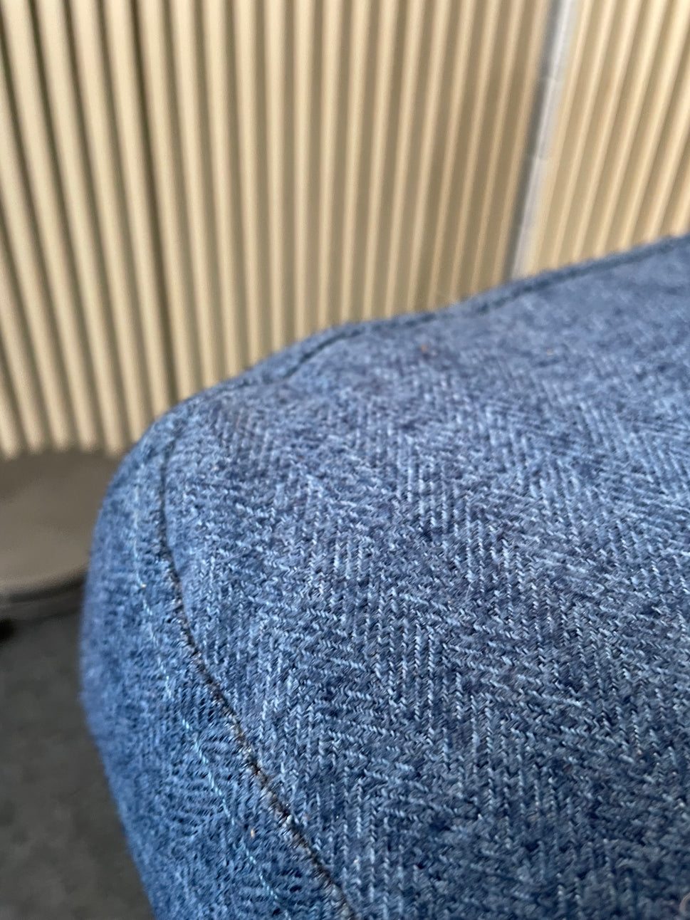 3+2 dark royal blue fabric sofa suite (Widths: 190 and 210 cm, depth: 100 cm each) 1126