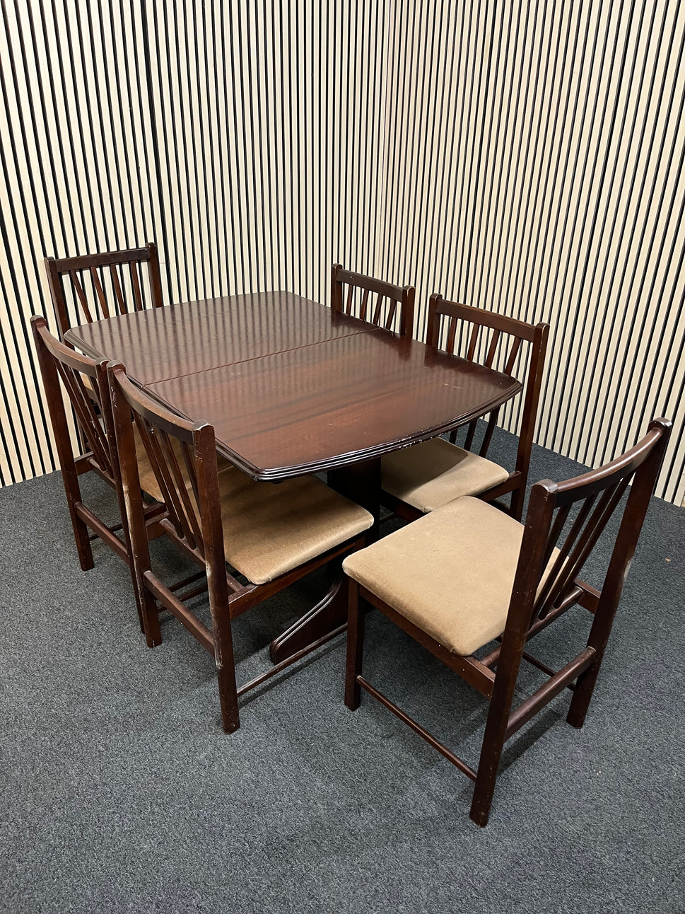 Rossmore mahogany rectangular extendable dining table with 6 no. matching chairs with brown fabric seat cushions (L 128 -170 cm x W 87 cm) 2425