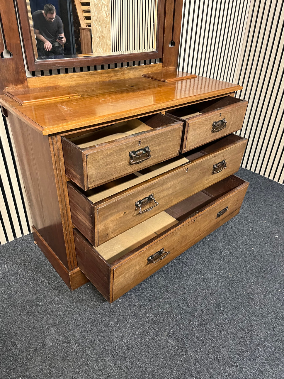 Antique 2+2 drawer mahogany chest of drawers with dressing mirror (H 155 x W 107 x D 48 cm)  1425