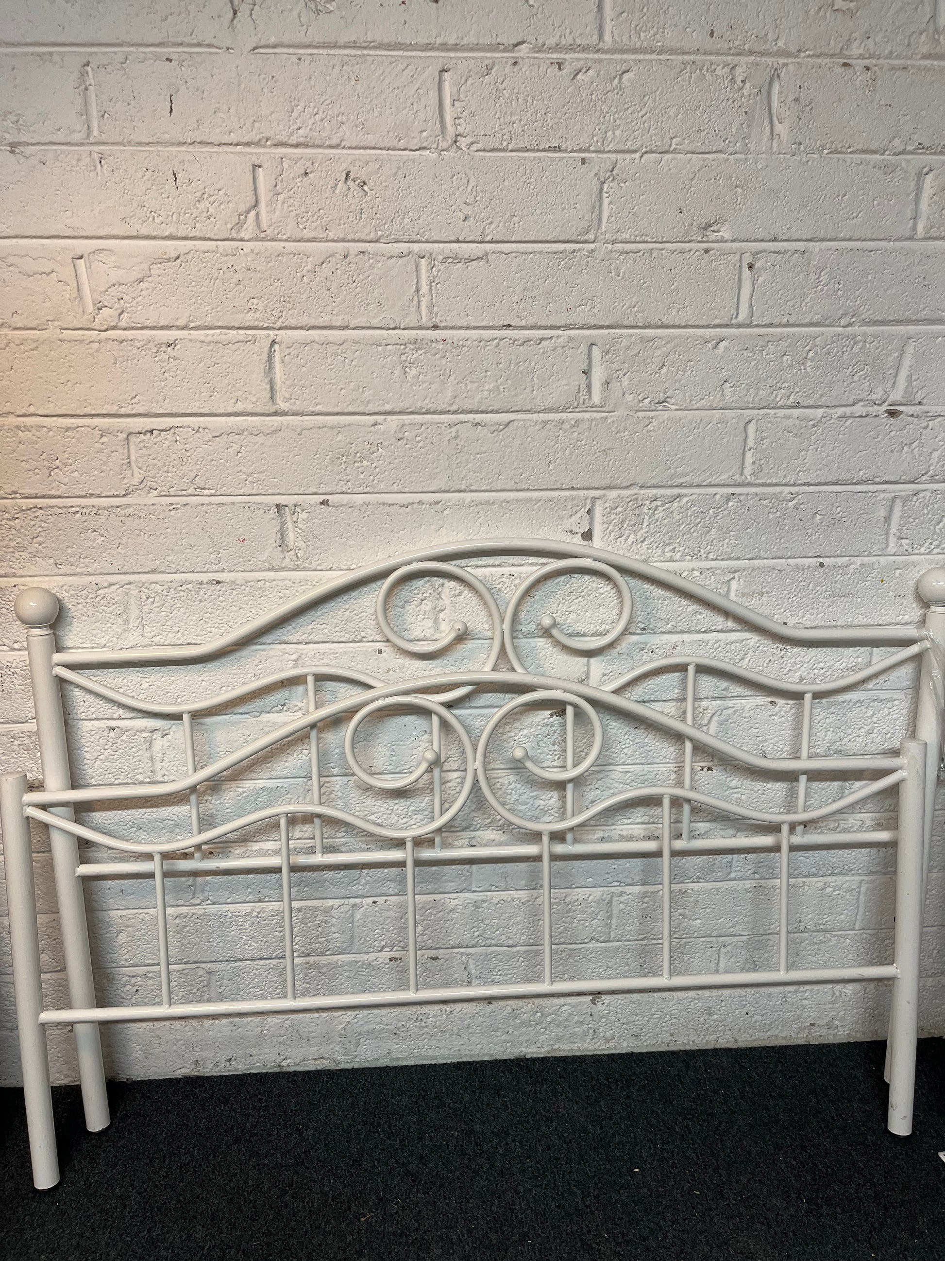 4 ft 6 white metal bed frame  1325