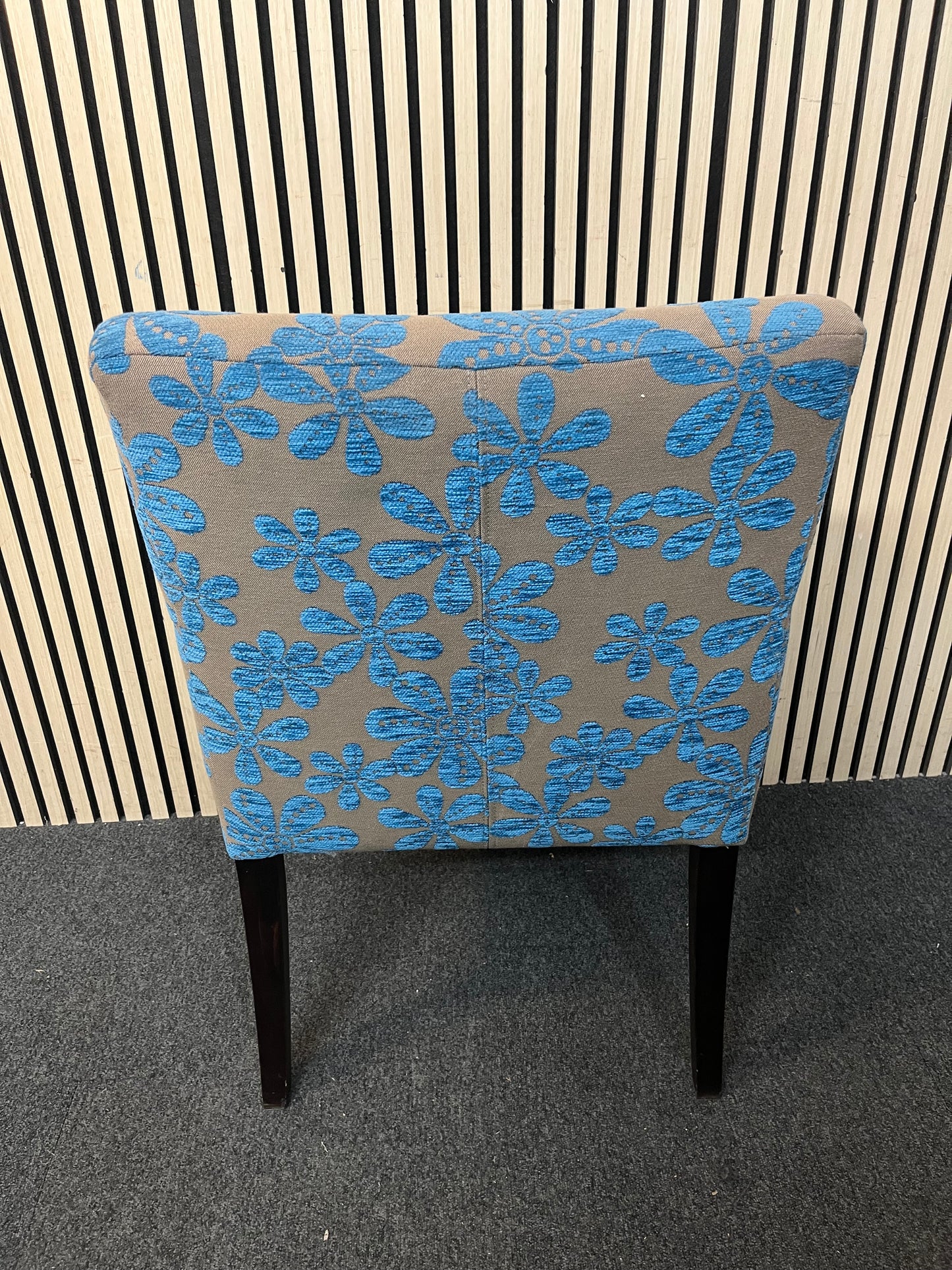 Ornate blue and gold mix fabric club chair 43361