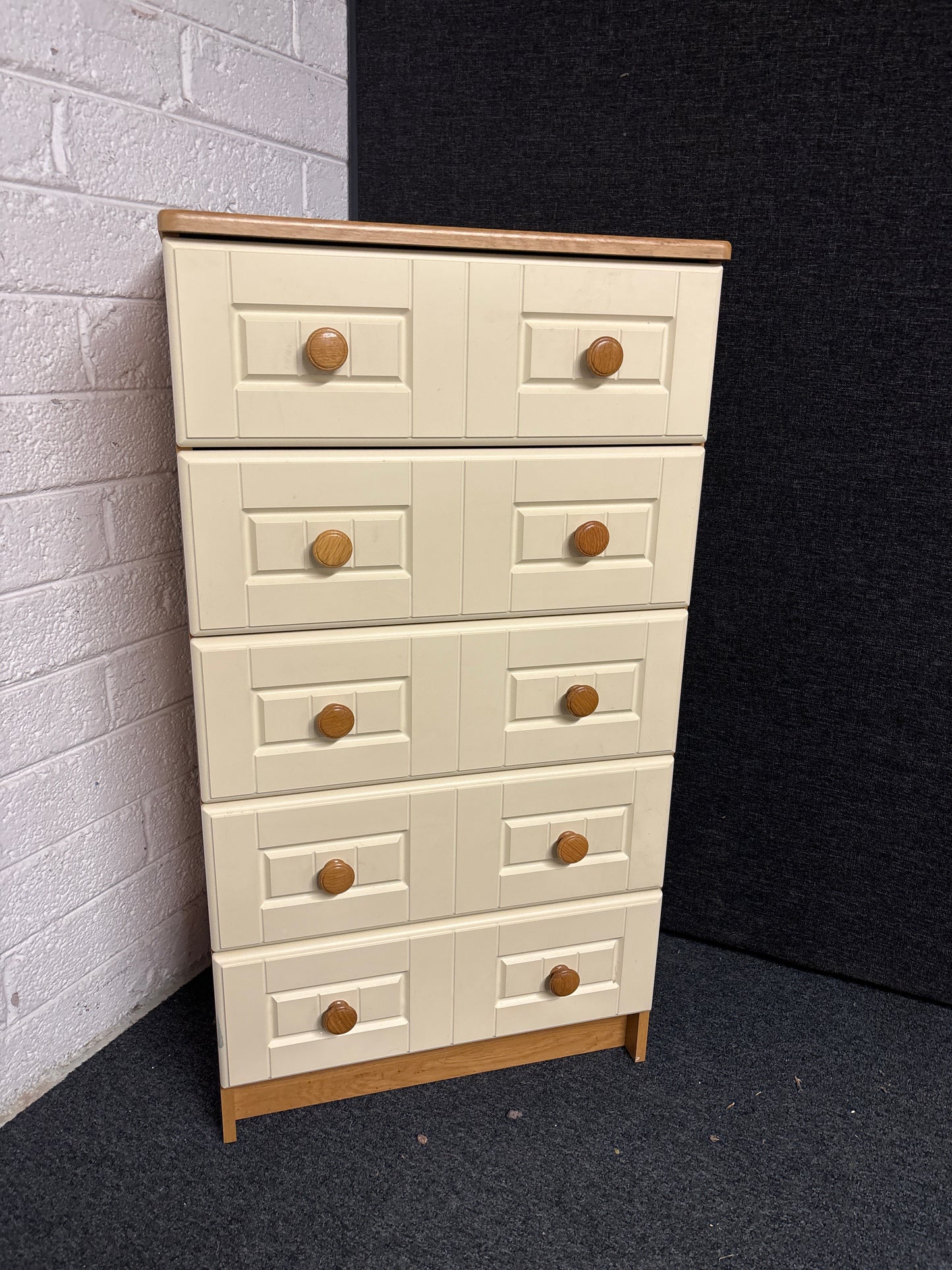 MDF framed oak laminate carcass cream painted tall 4 drawer chest 930Hx600Wx450D 1225