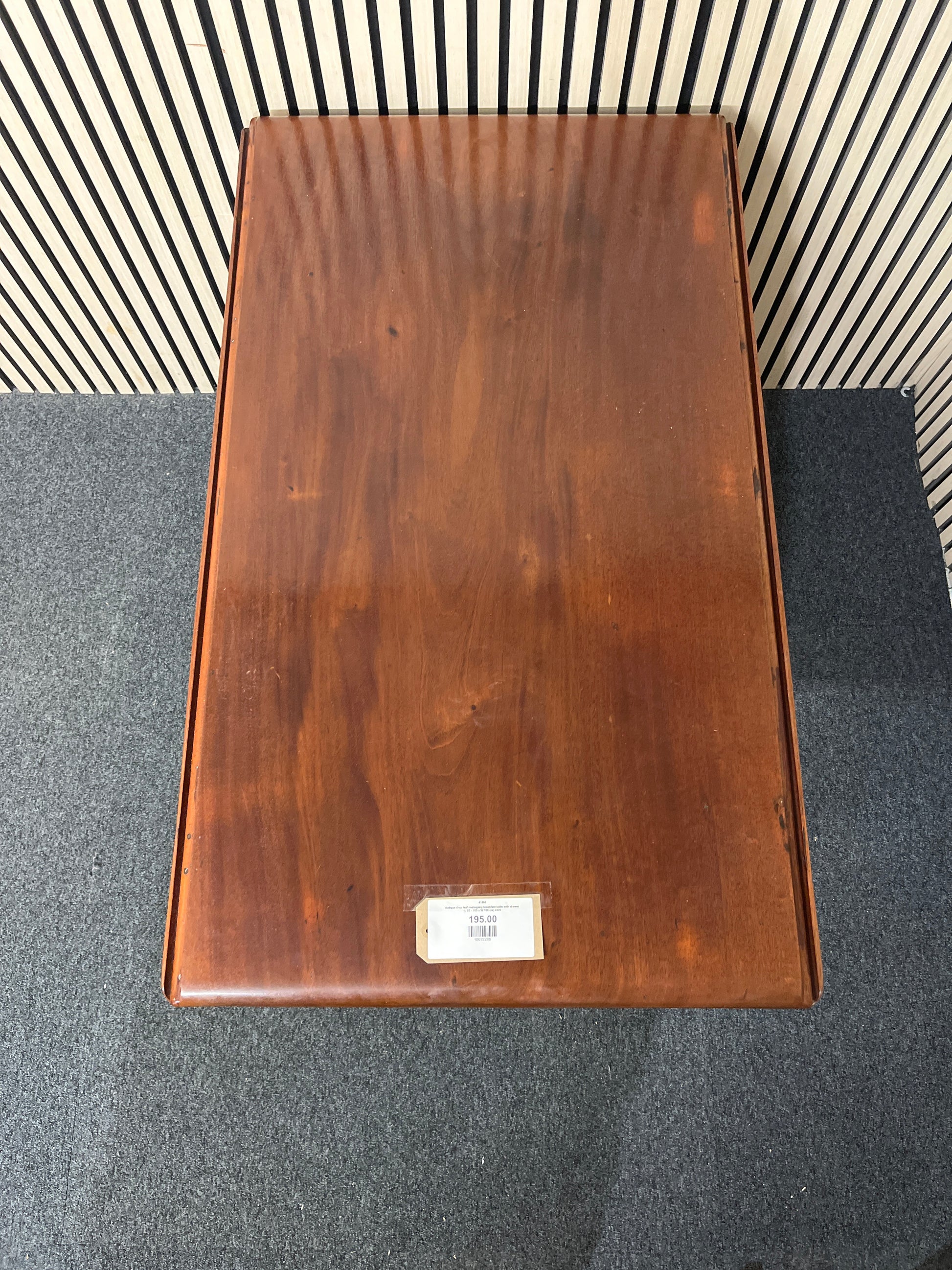 Antique drop leaf mahogany breakfast table with drawer (L 61 - 105 x W 109 cm) 2425