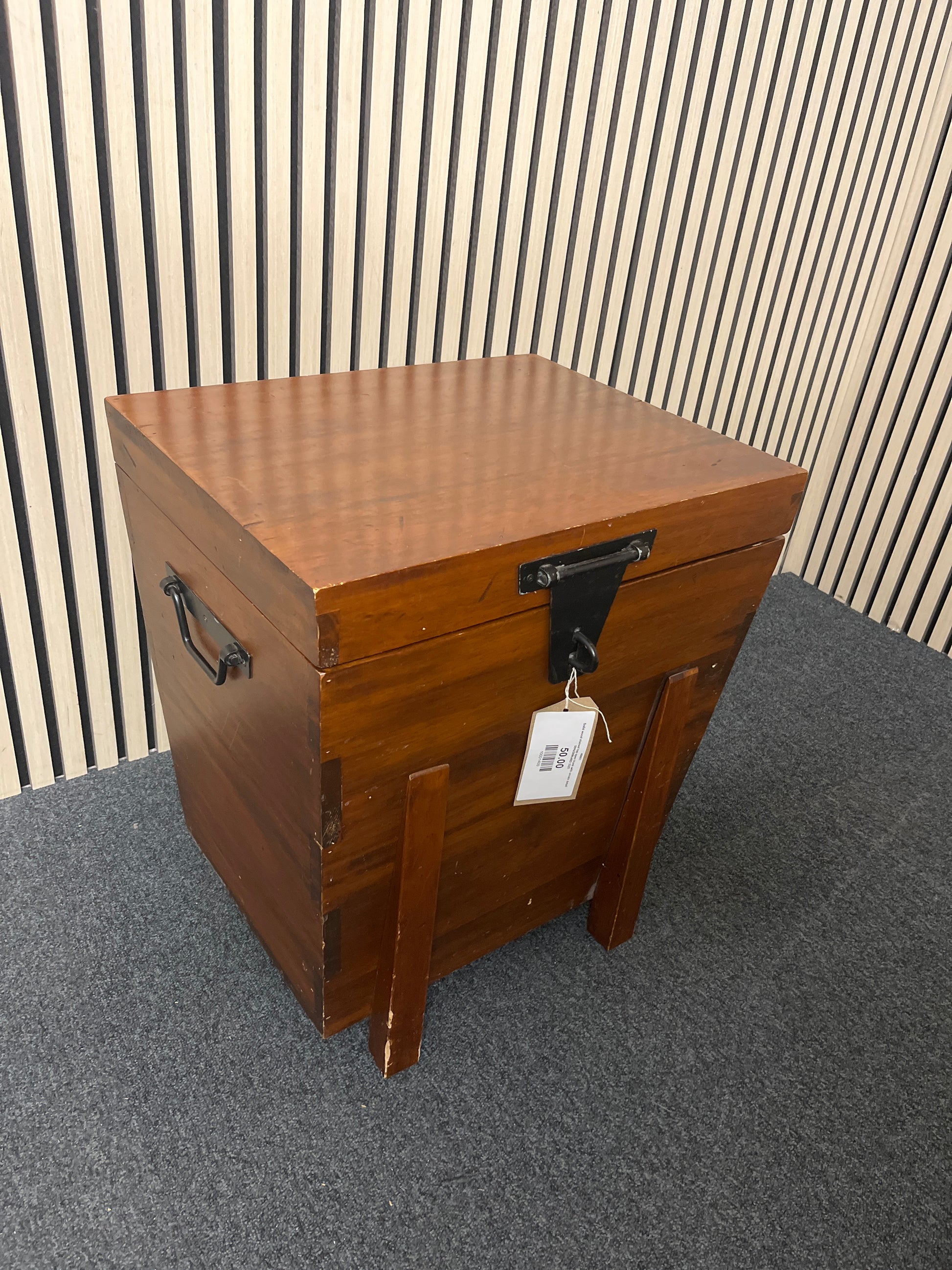 Solid wood stained top open trunk with ornate detail 59Hx50Wx40D 3325