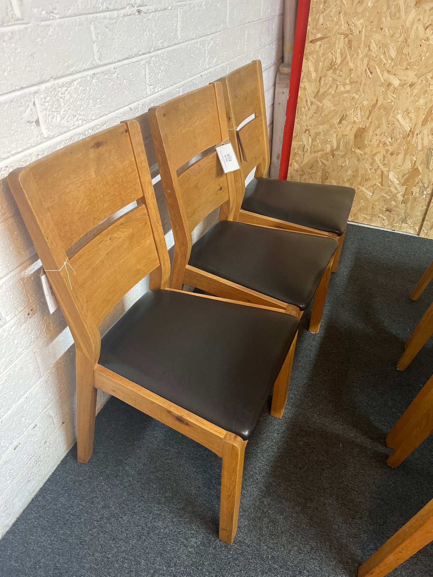 Solid oak high back kitchen chair with dark brown leather seat- set of 6 chairs 1325