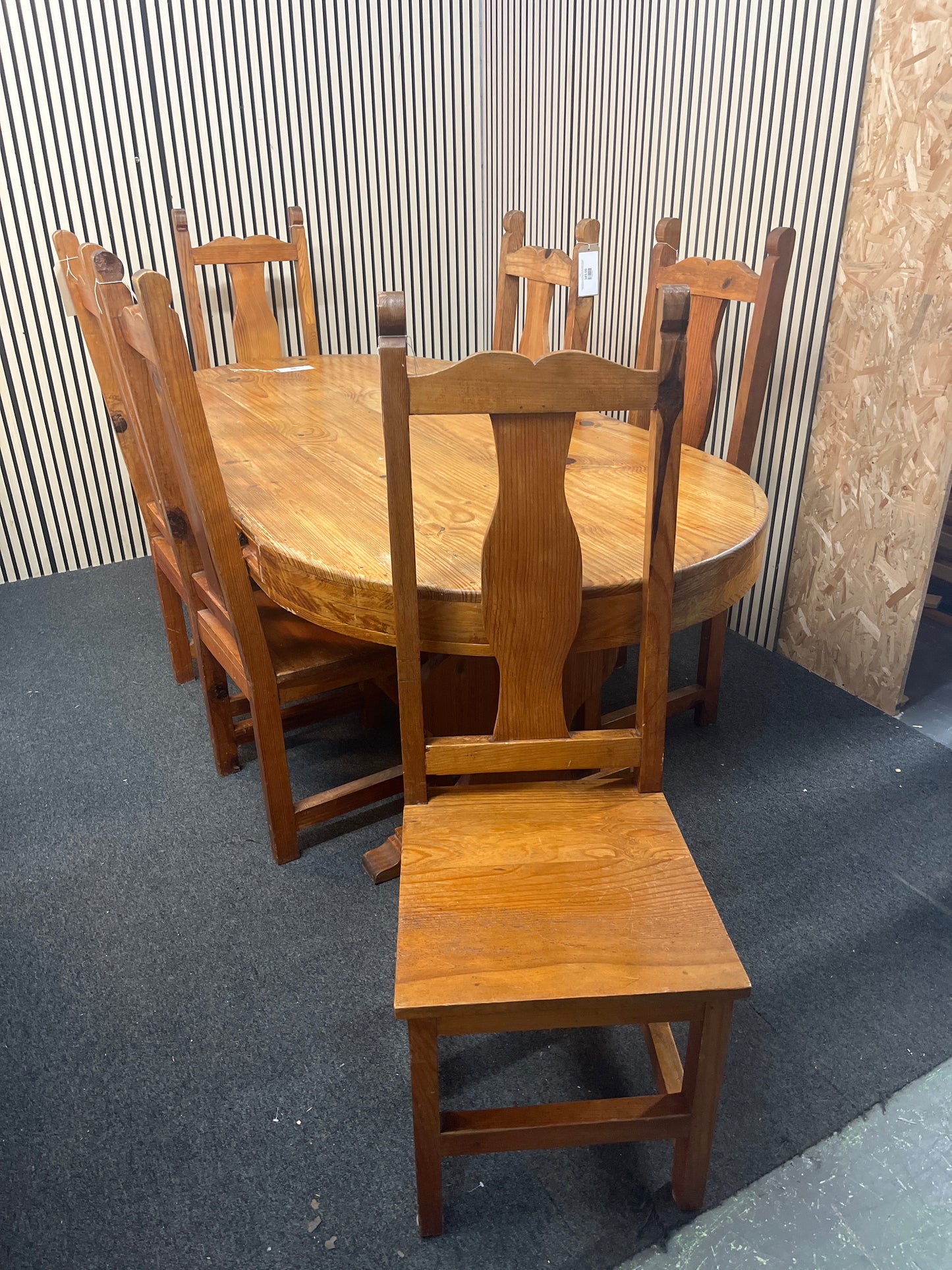 Large solid pine oval kitchen table with drawers and 6 no. high back solid wood dining chairs (W 200 cm) 43385