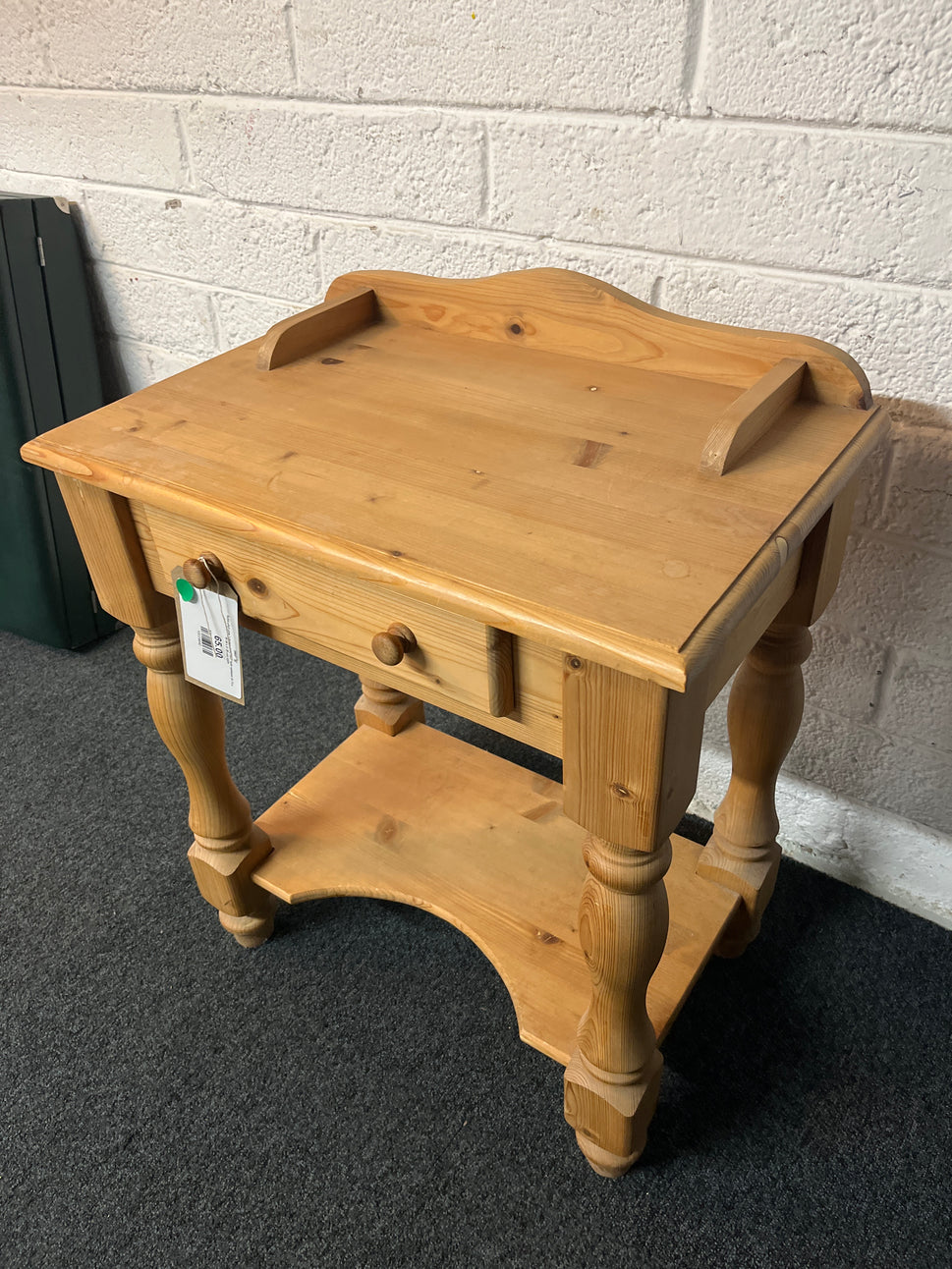 Solid pitch pine 1 drawer lamp table with upstand (H 73 x W 58 x D 38 cm) 2225