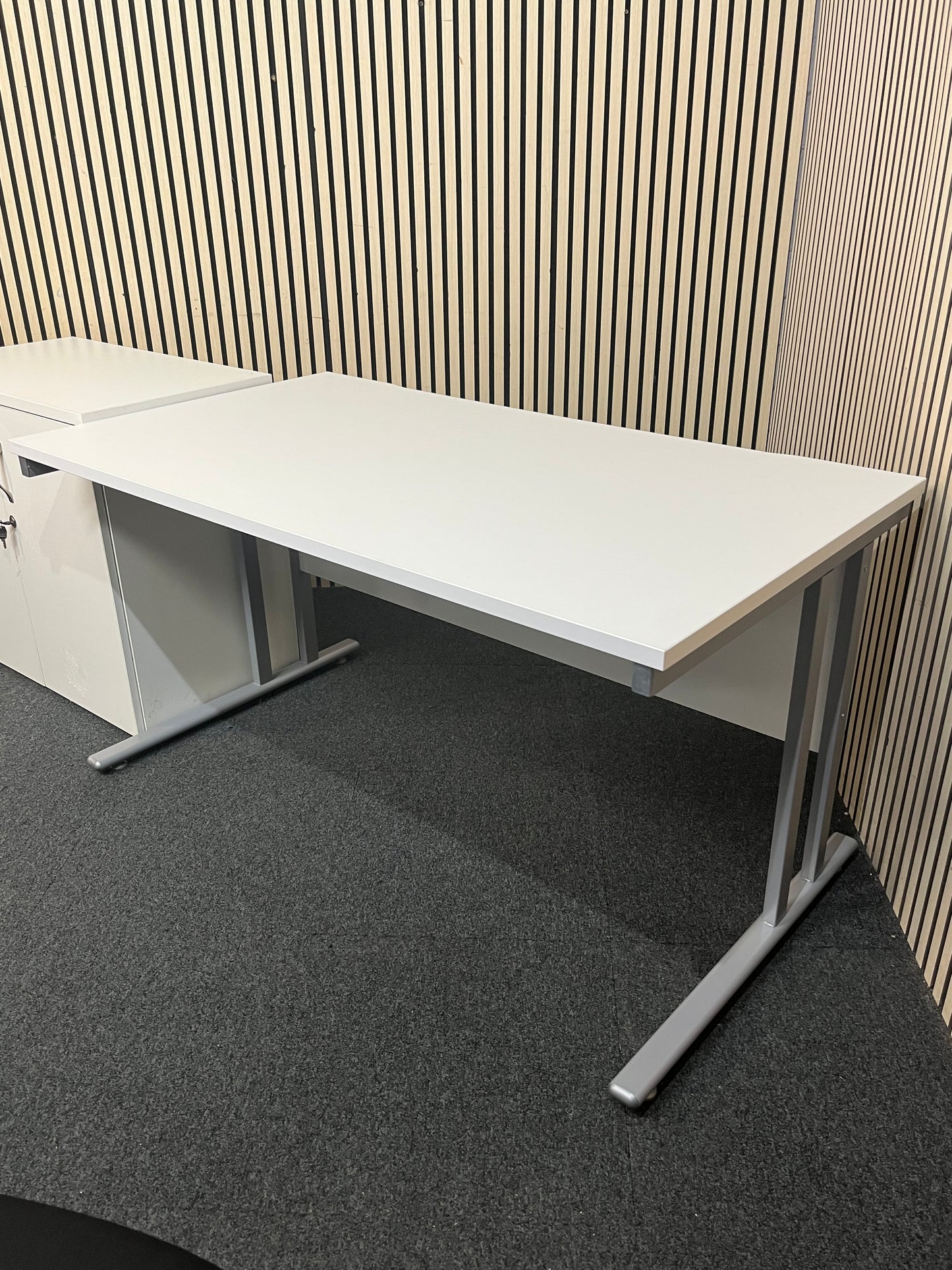 Luxury 4-Person Office Bundle