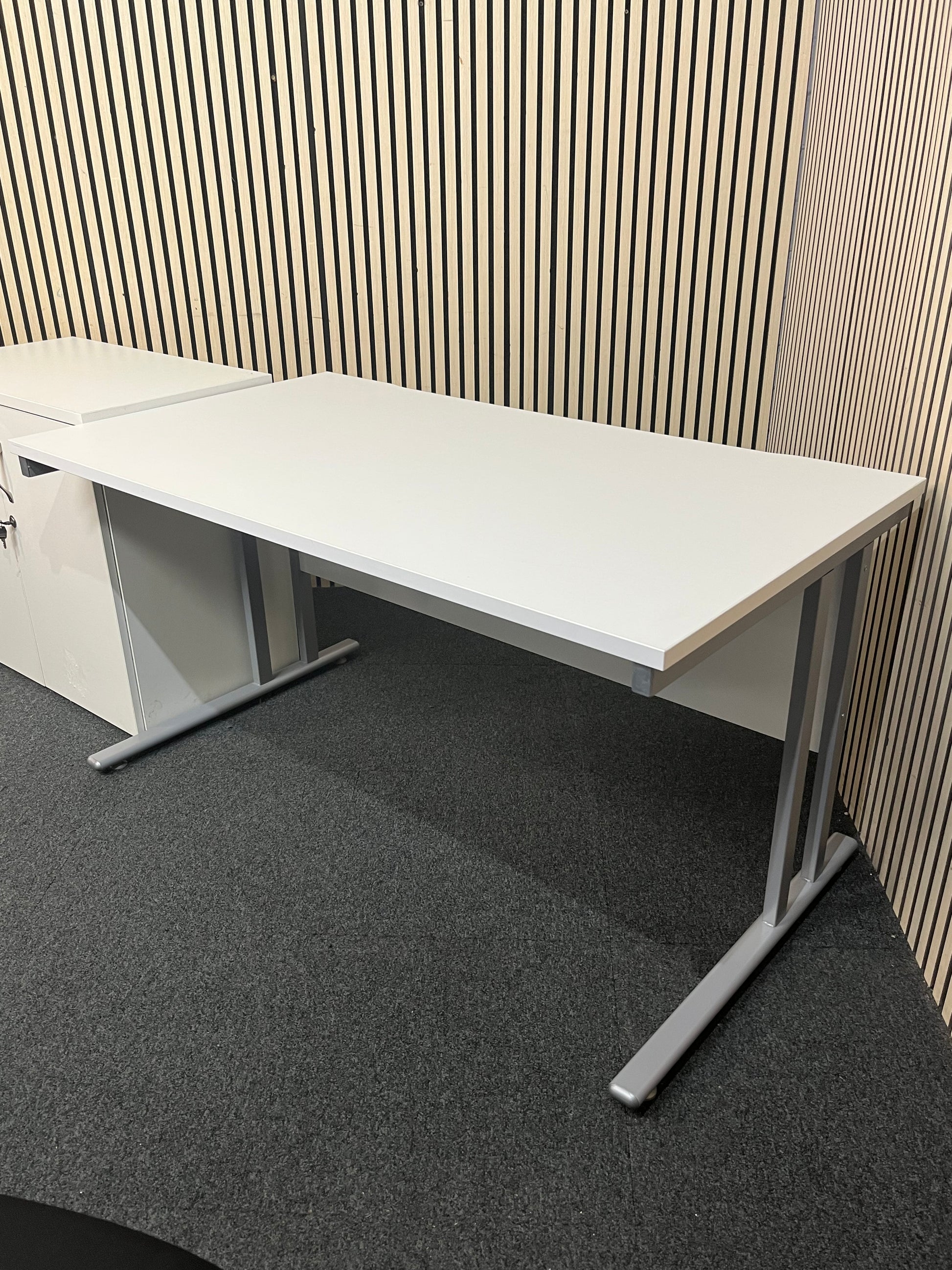 Luxury 4-Person Office Bundle