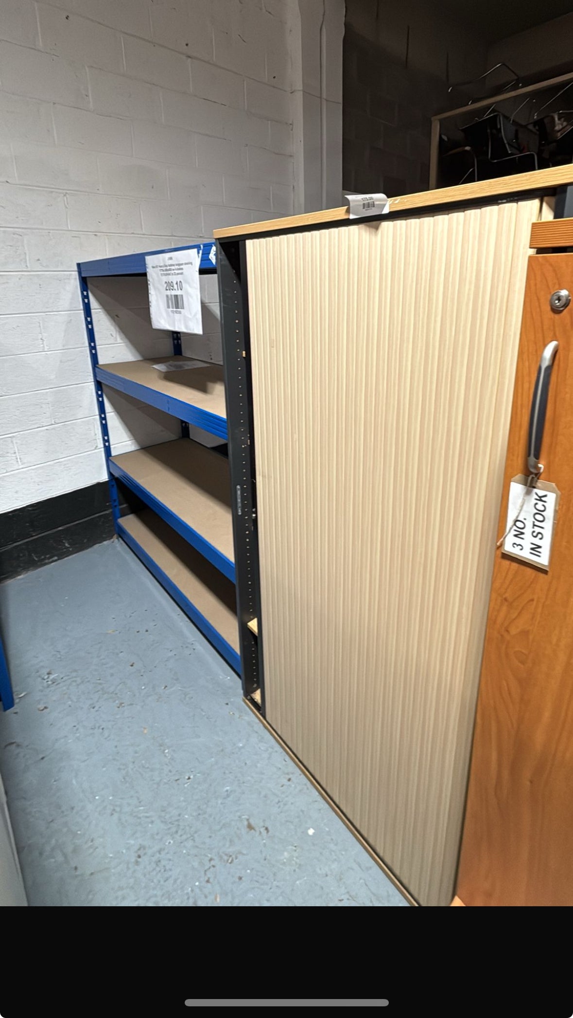 Tall oak laminate framed single door tambour with shelves (H 180 x W 100 x D 60 cm) 1425
