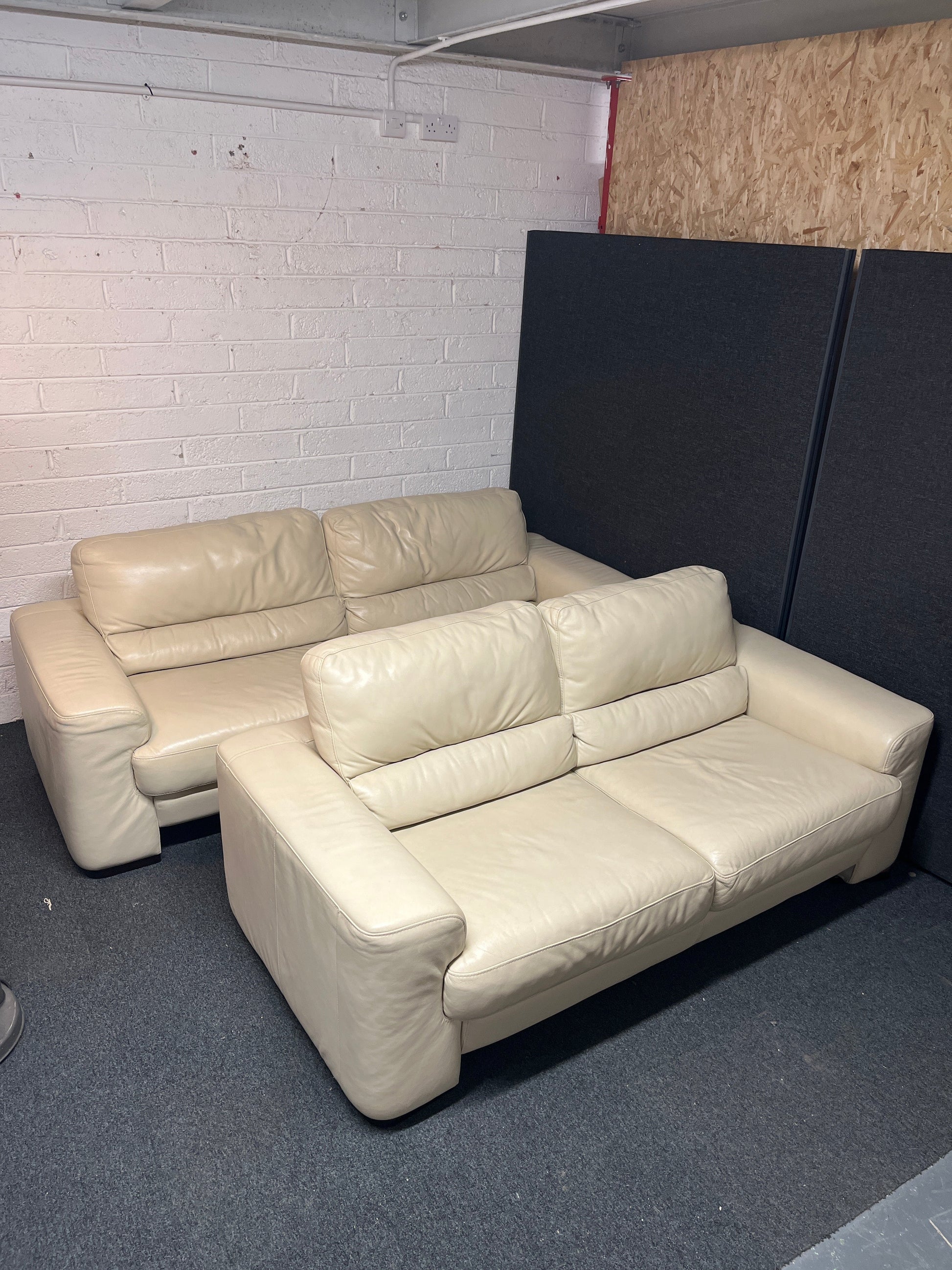 3+2 Cream leather sofa suite 3225