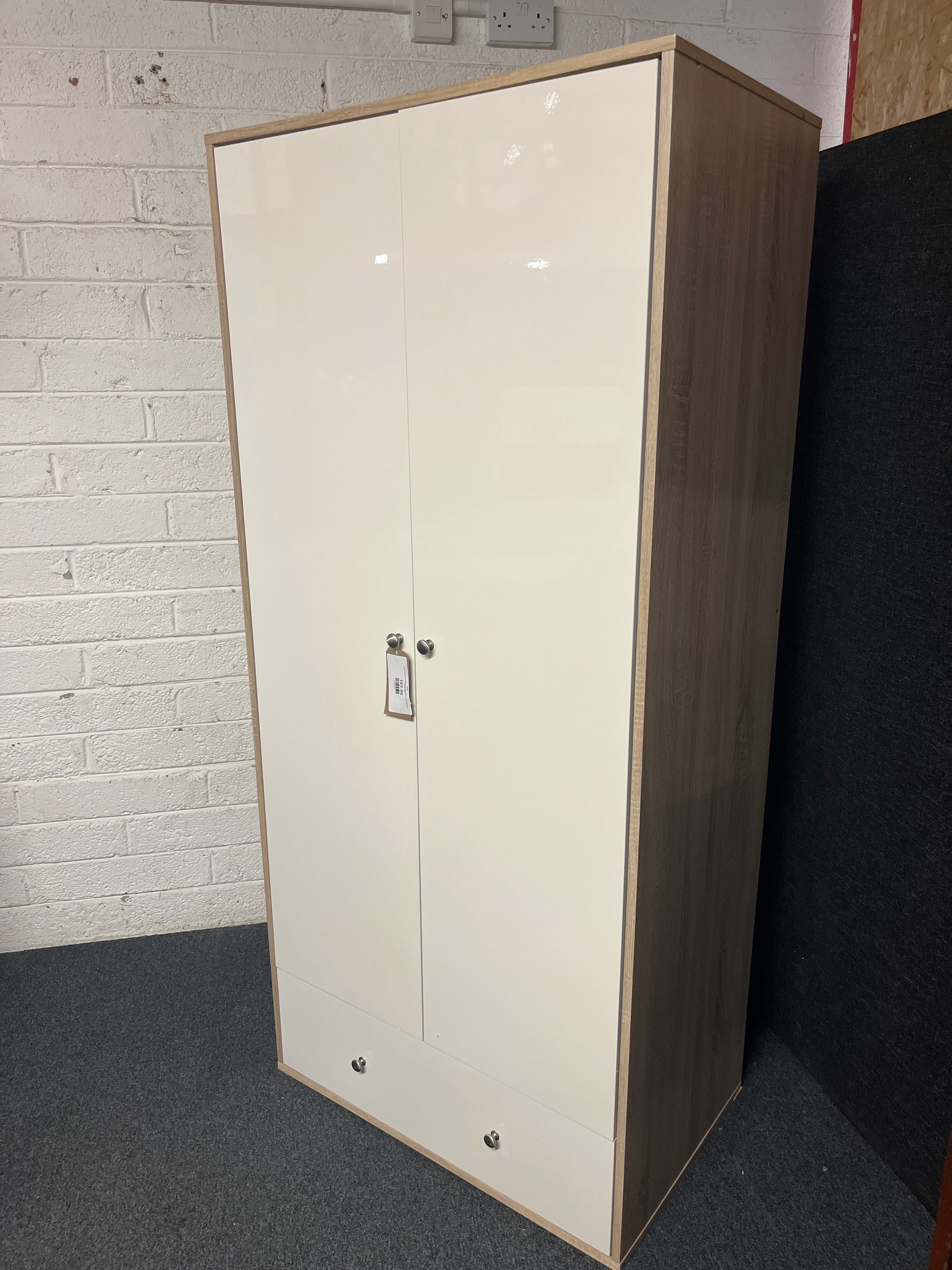 Oak laminate and white gloss wardrobe H 182 x W 83 x D 53 cm) 2225