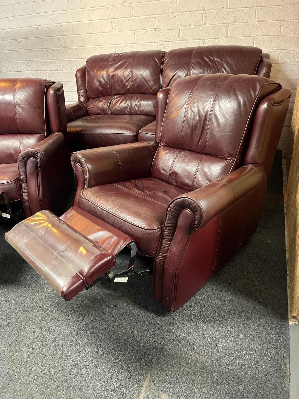 3+1+1 Real wine leather sofa suite with reclining armchairs (W 190 x D 110 cm) 3225
