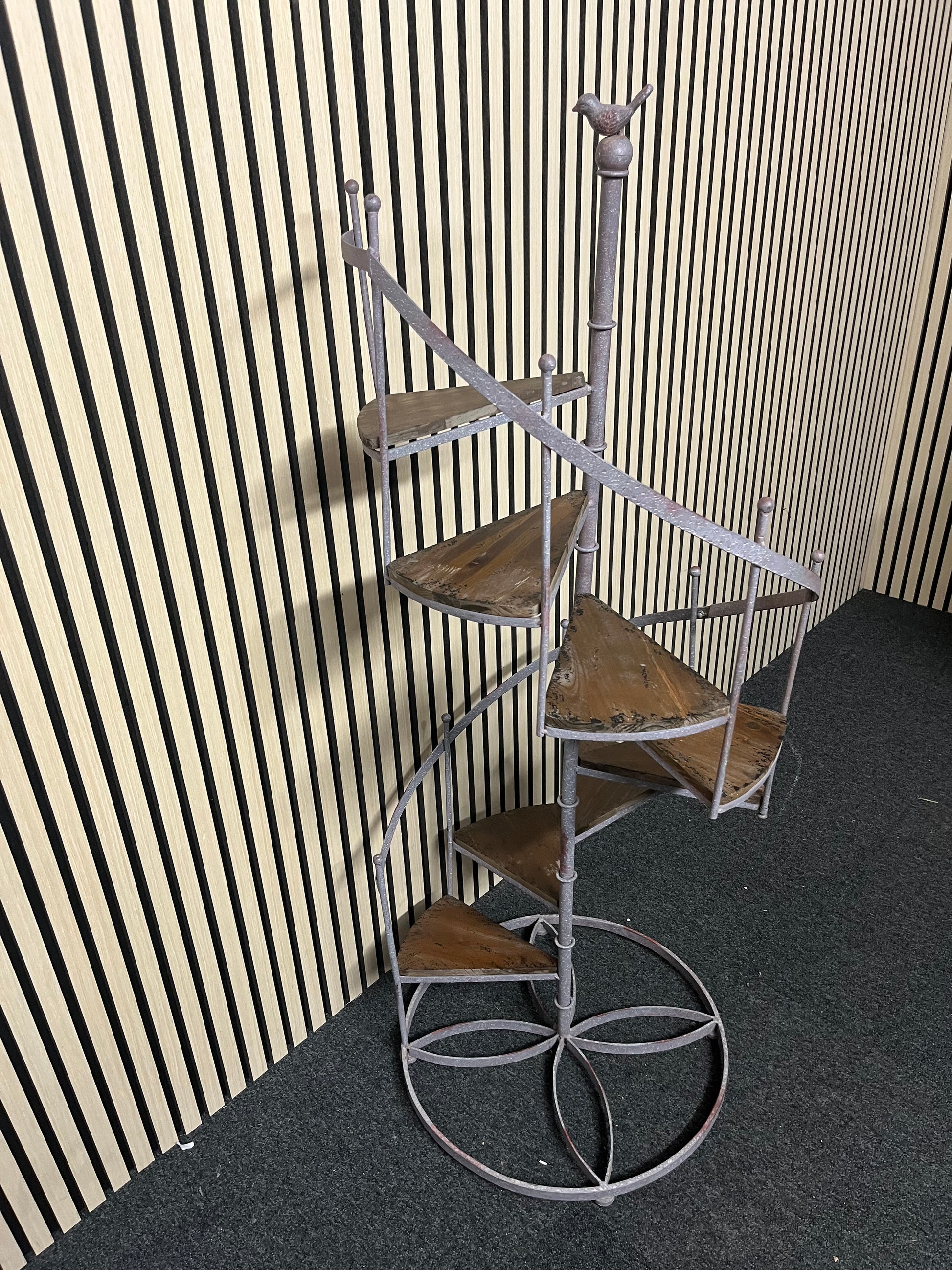 Metal and wood stair effect shelf unit 2325