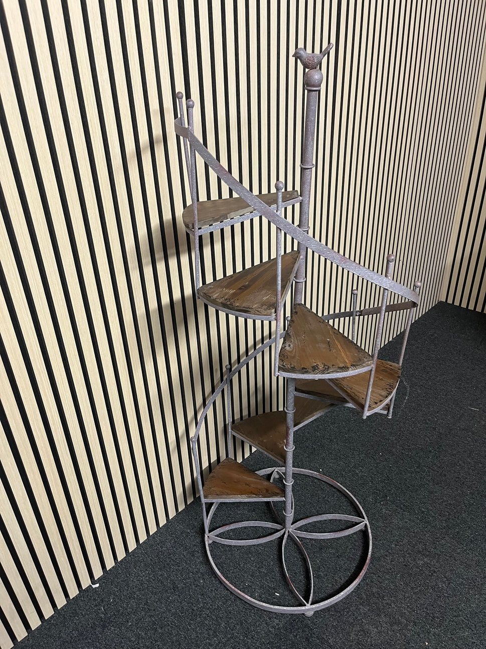 Metal and wood stair effect shelf unit 2325
