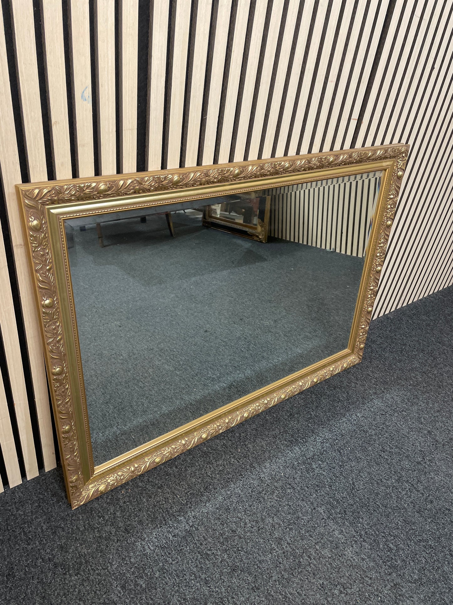 Gold bevelled mirror (103 x 73 cm) 1126